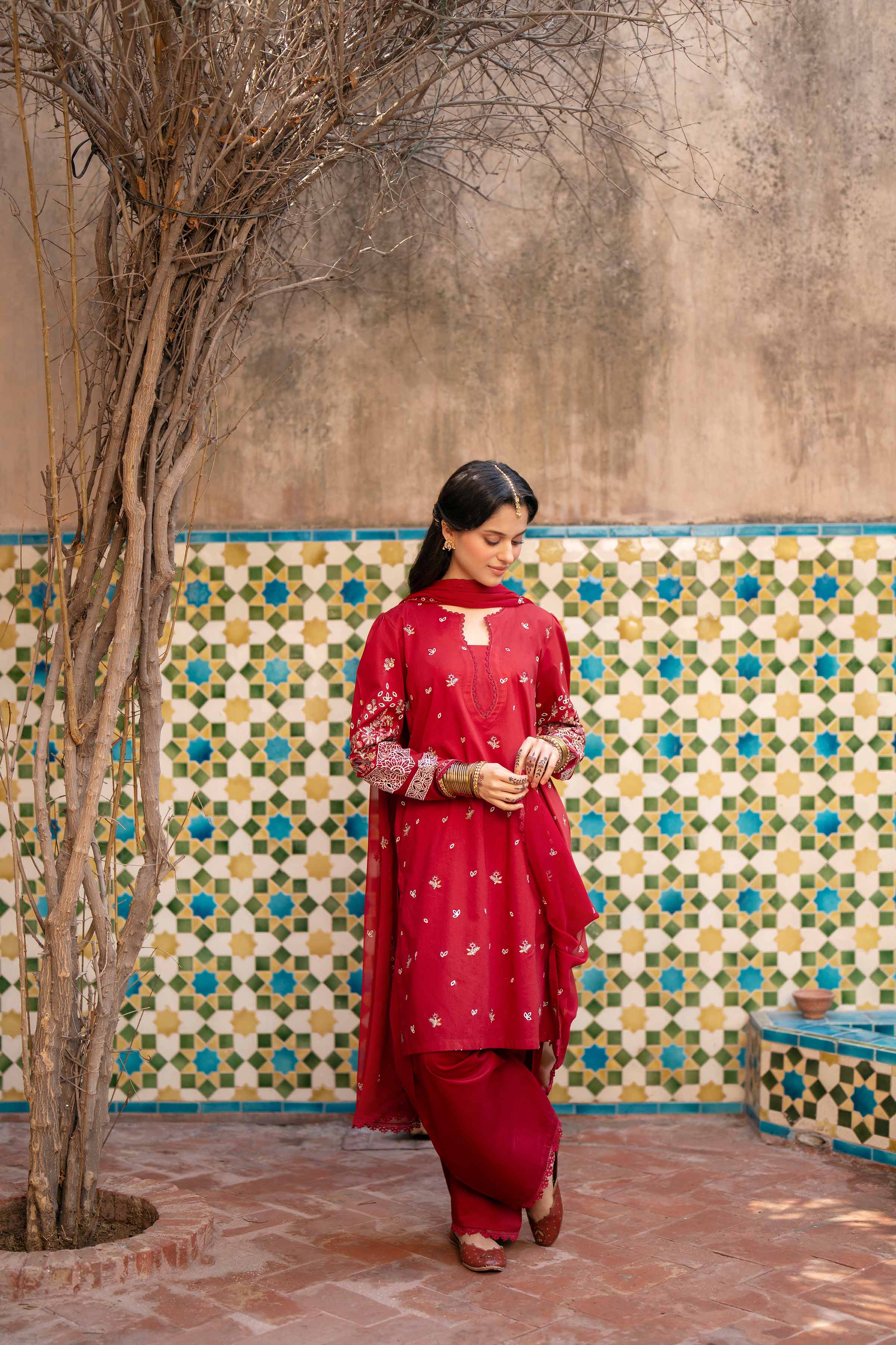 3 Piece - Embroidered Suit - PE26-293 - Image 7