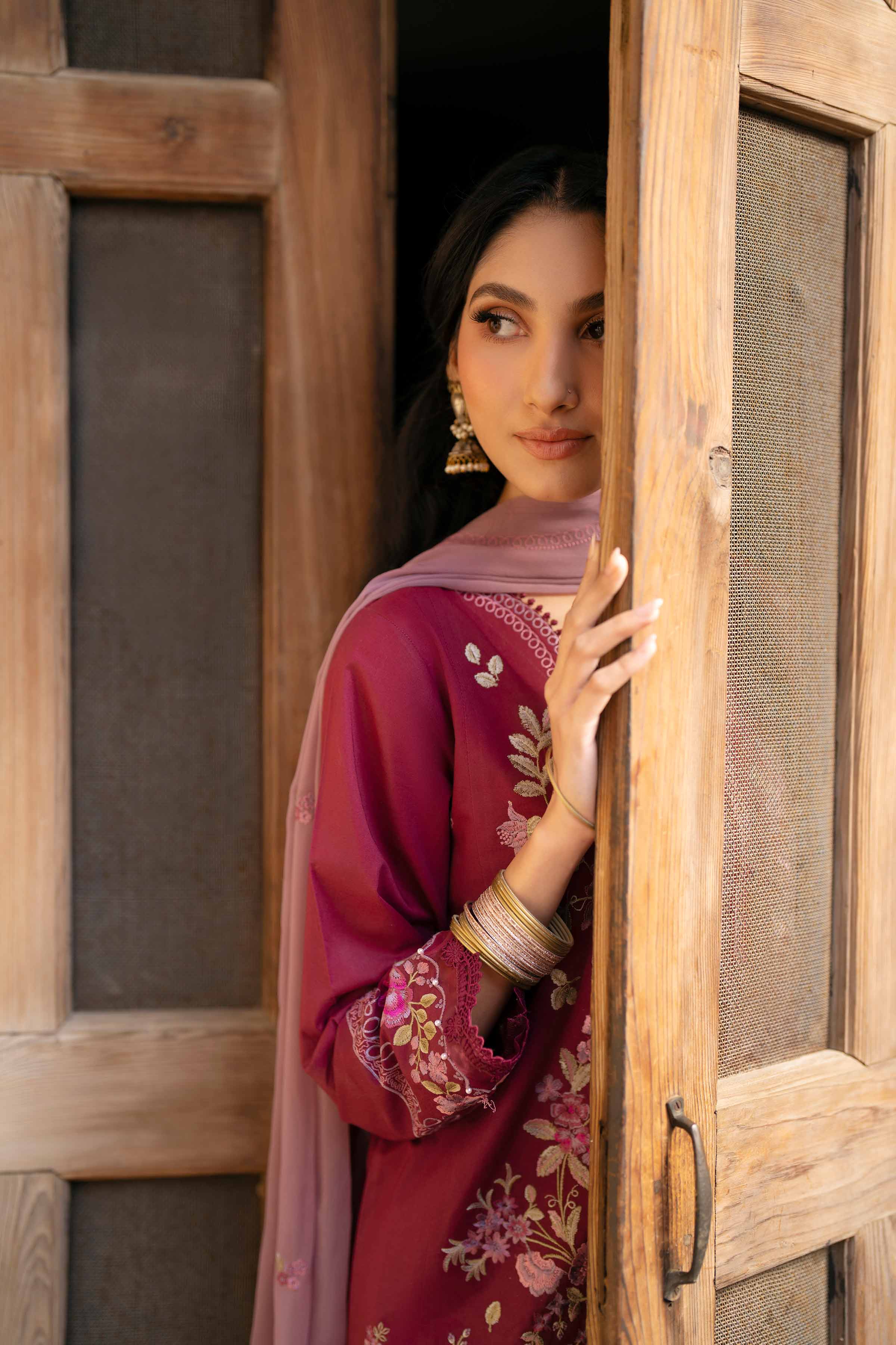 3 Piece - Embroidered Suit - PE26-297 - Image 4
