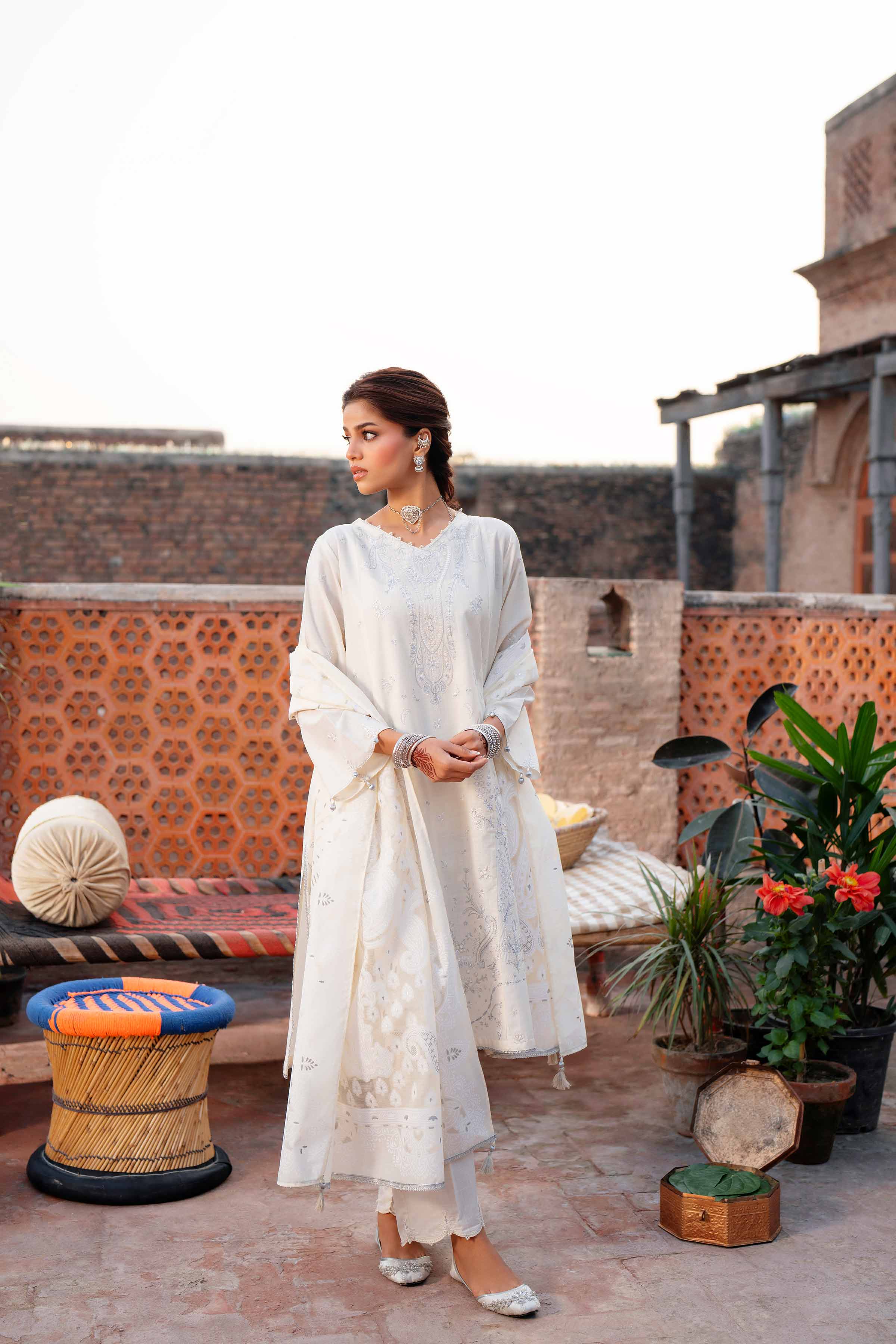 3 Piece - Embroidered Suit - PE26-313 - Image 3
