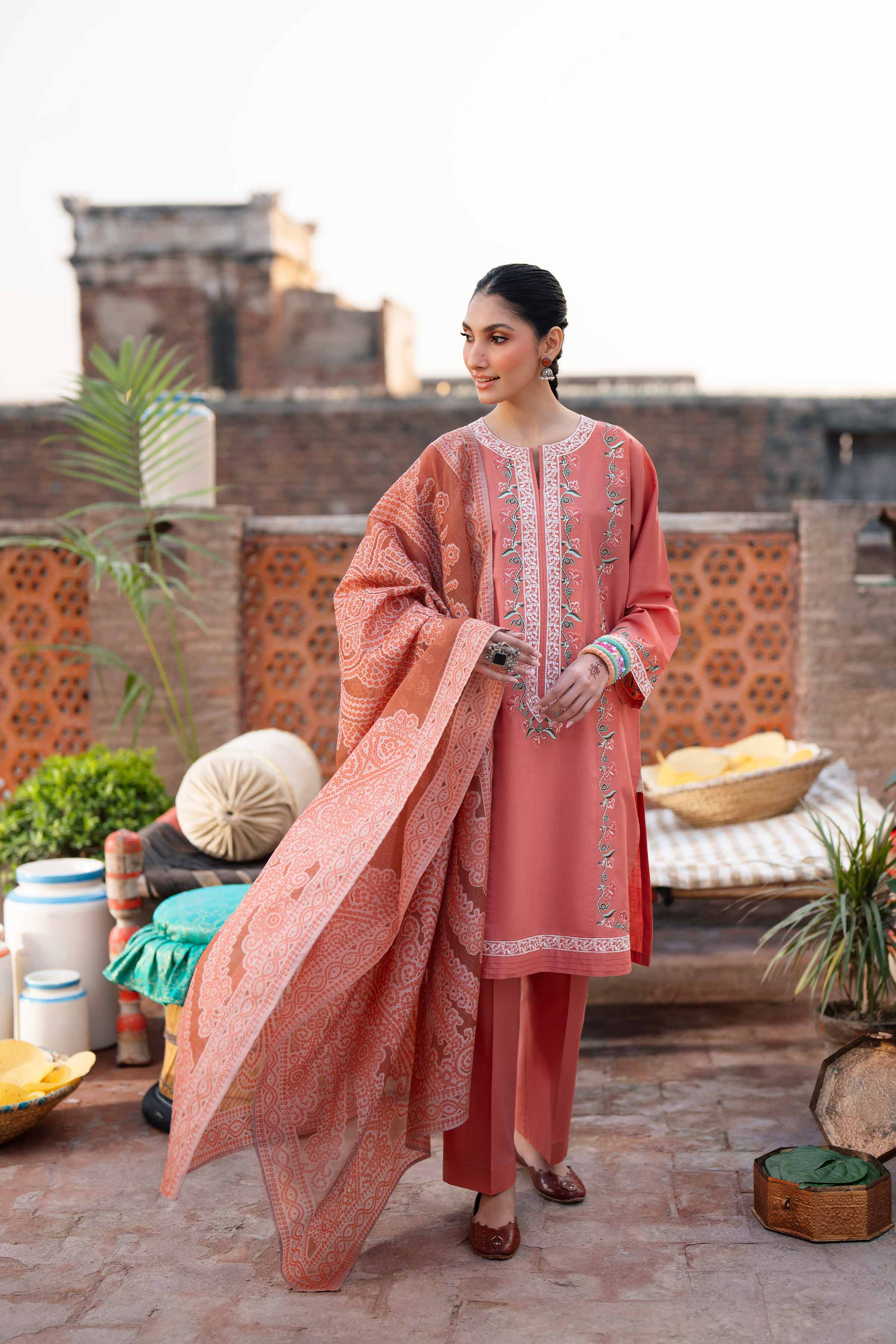 3 Piece - Embroidered Suit - PE26-317 - Image 5