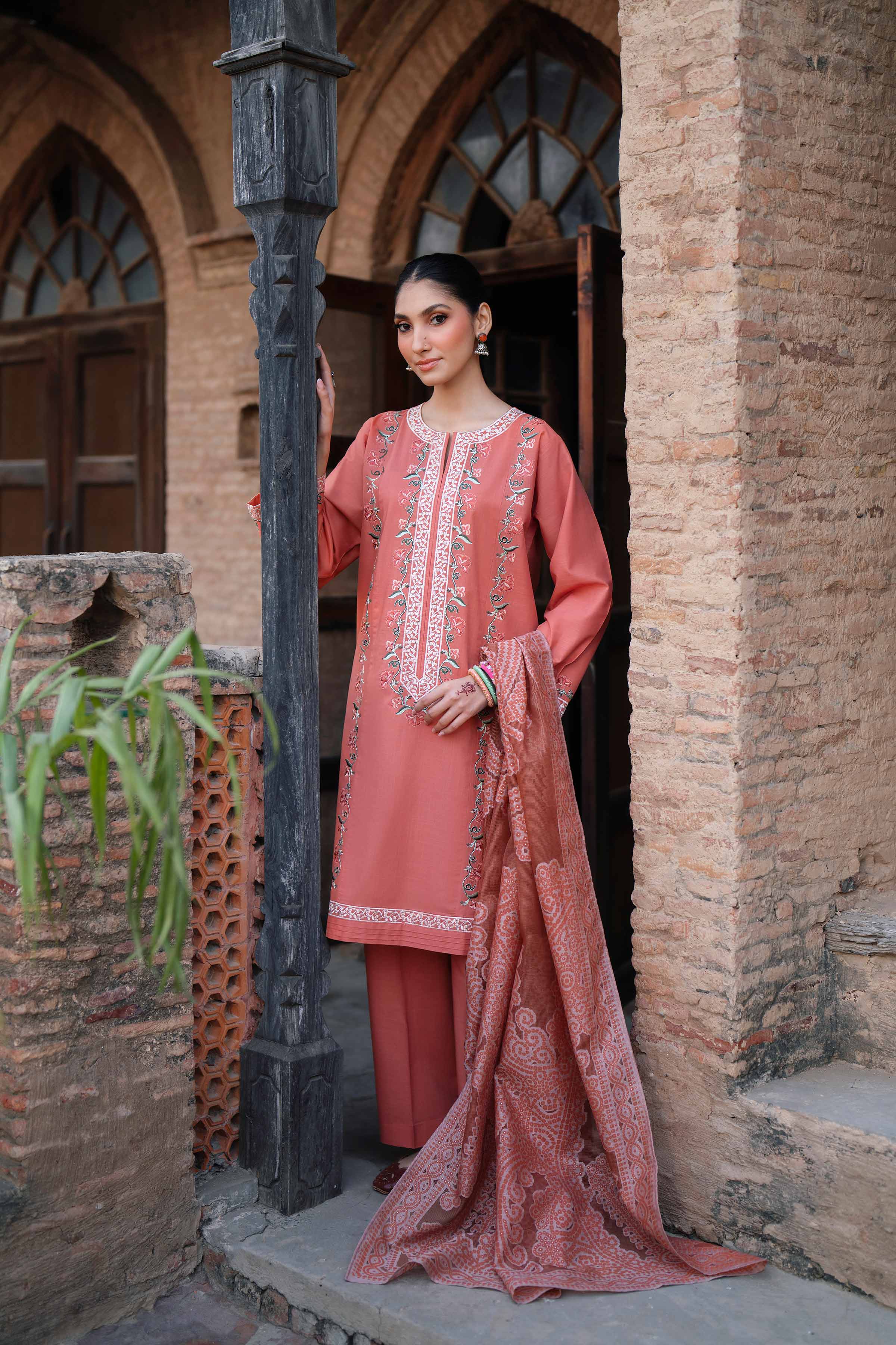 3 Piece - Embroidered Suit - PE26-317 - Image 6
