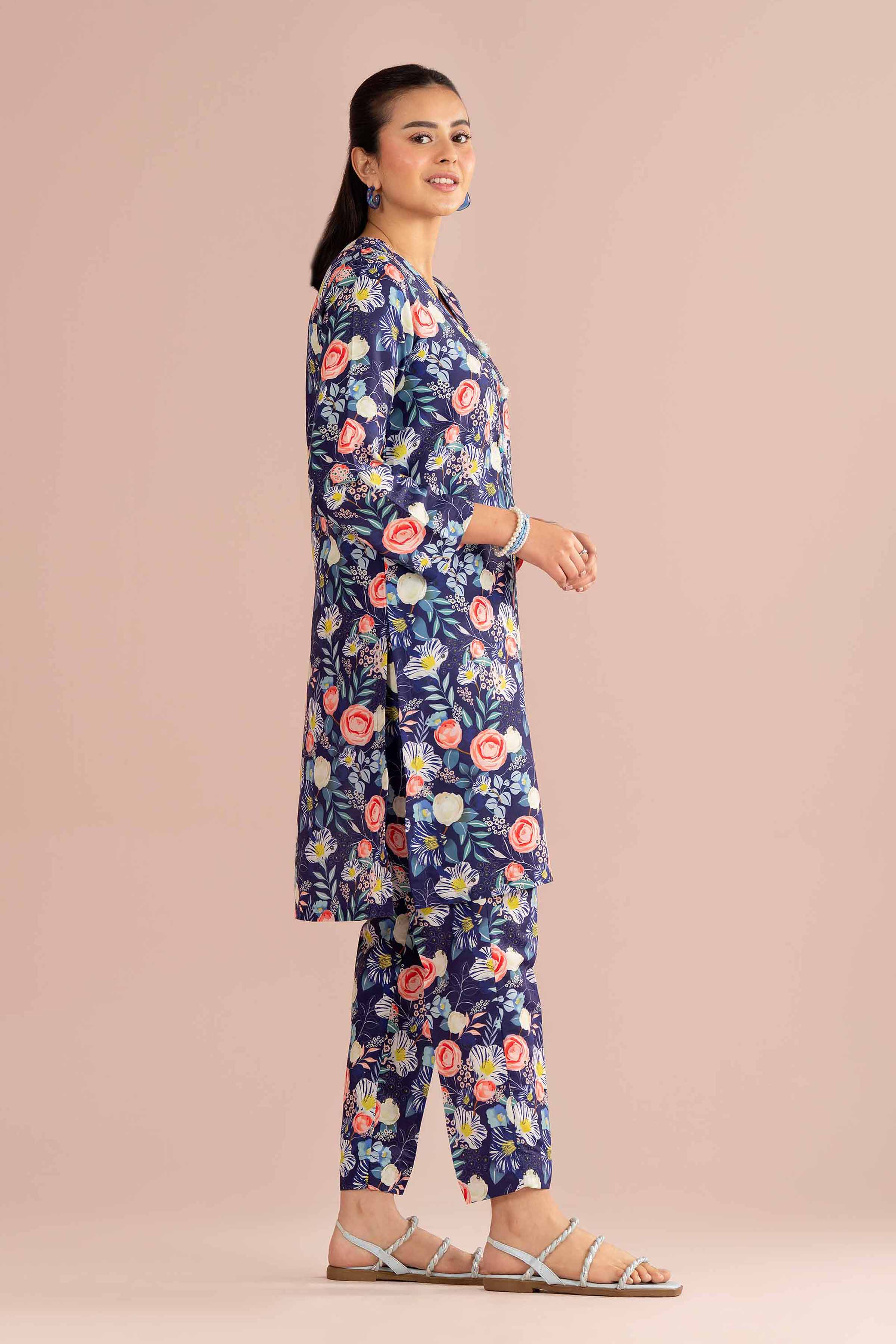 2 Piece - Printed Suit - PE26-424 - Image 4