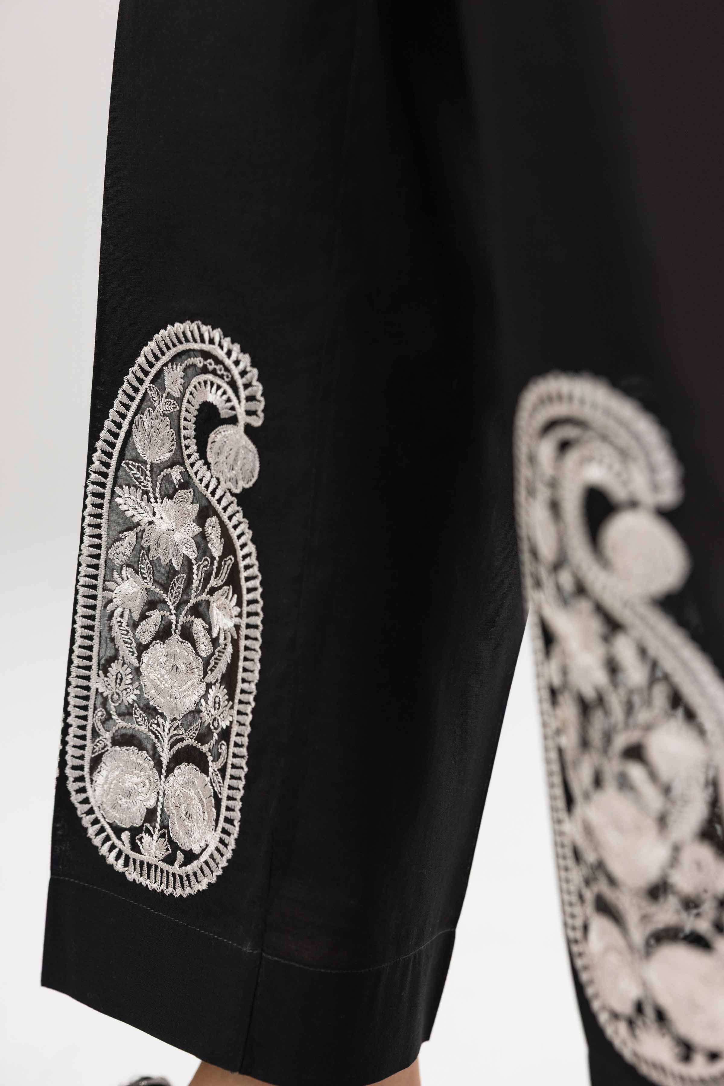 Embroidered Trousers - PE26-635 - Image 4
