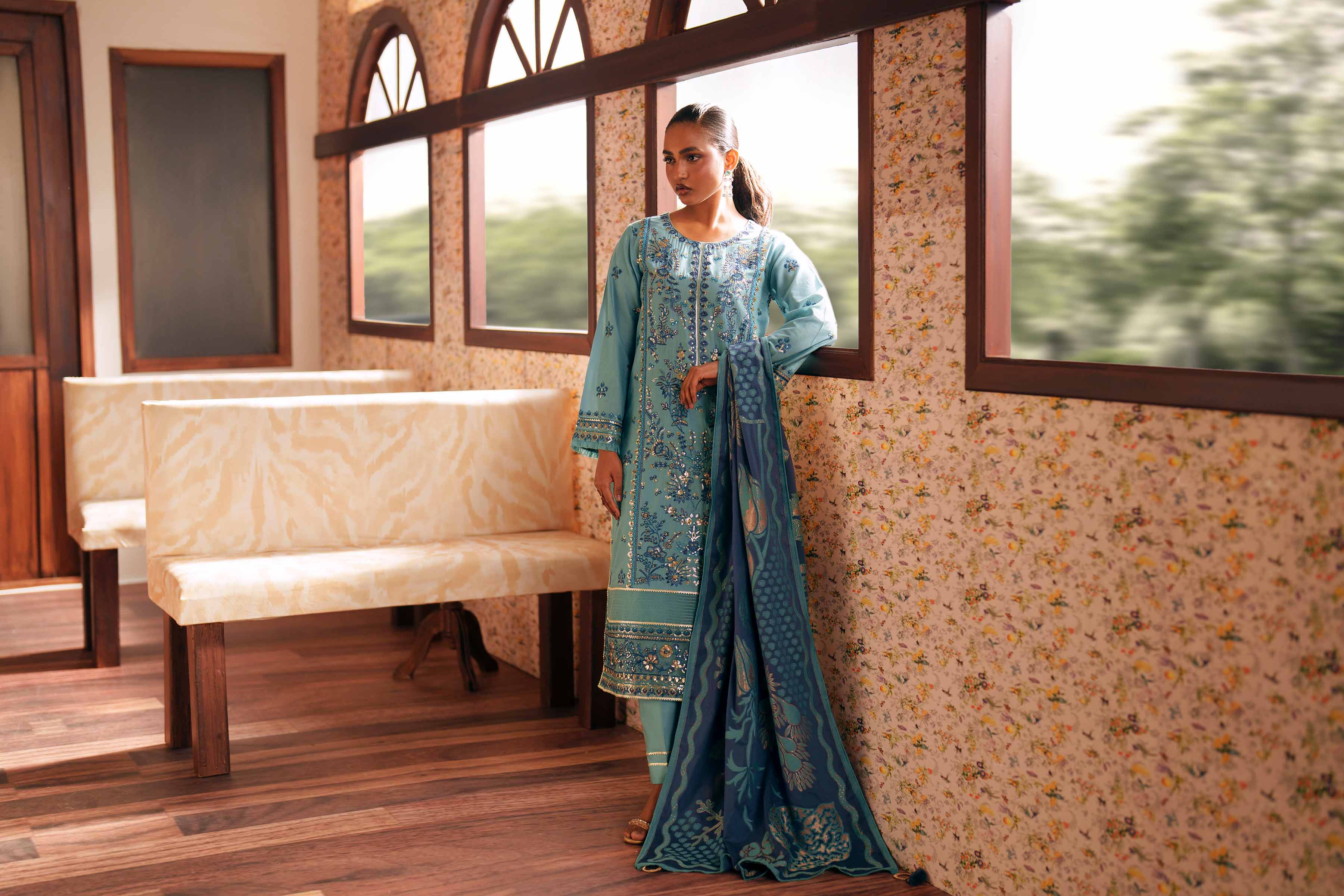 3 Piece - Embroidered Suit - PE26-77 - Image 4