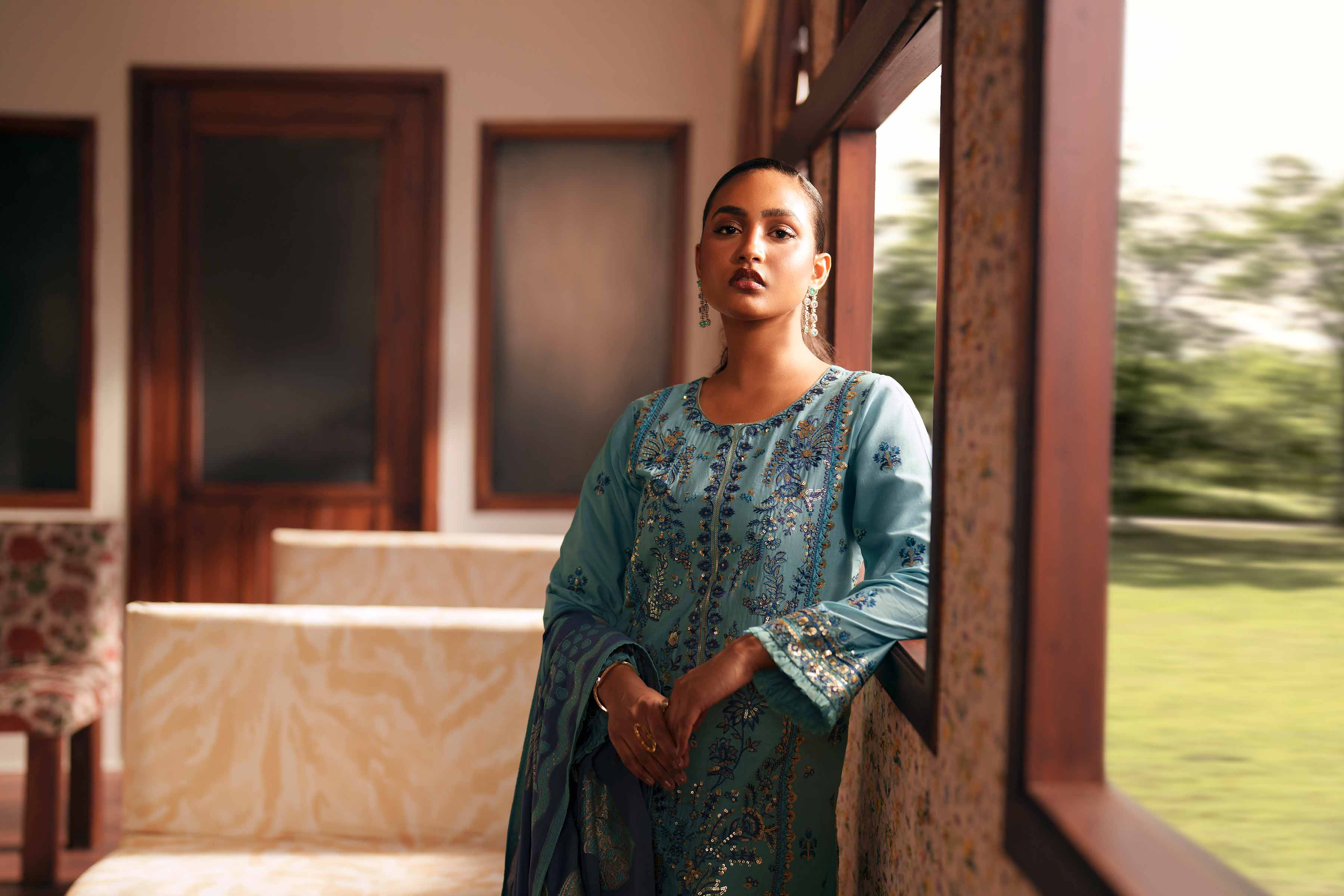 3 Piece - Embroidered Suit - PE26-77 - Image 7
