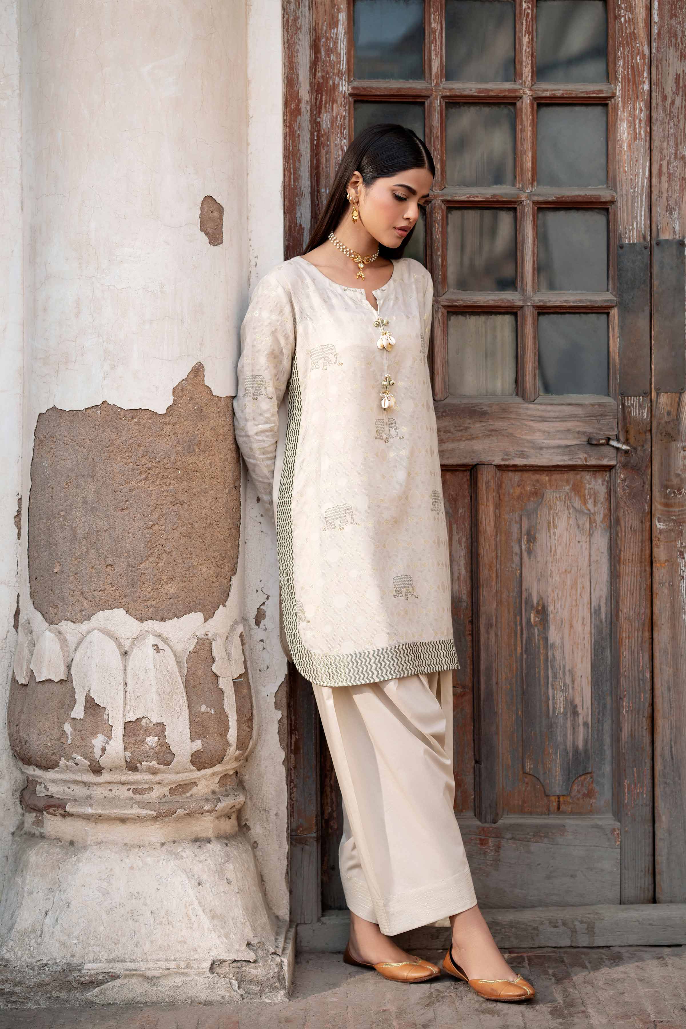 2 Piece - Printed Embroidered Suit - PFE25-25 - Image 4