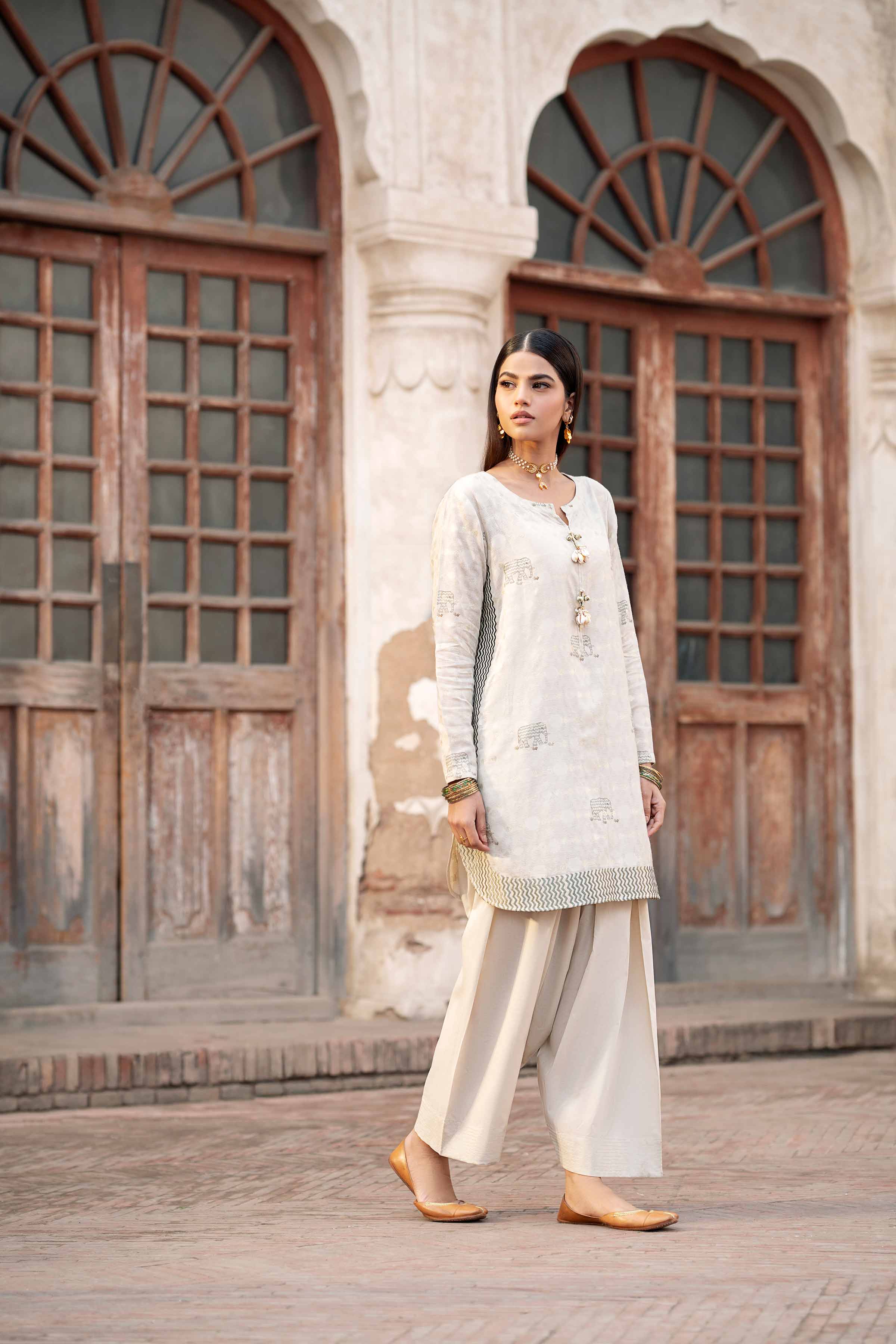 2 Piece - Printed Embroidered Suit - PFE25-25 - Image 6