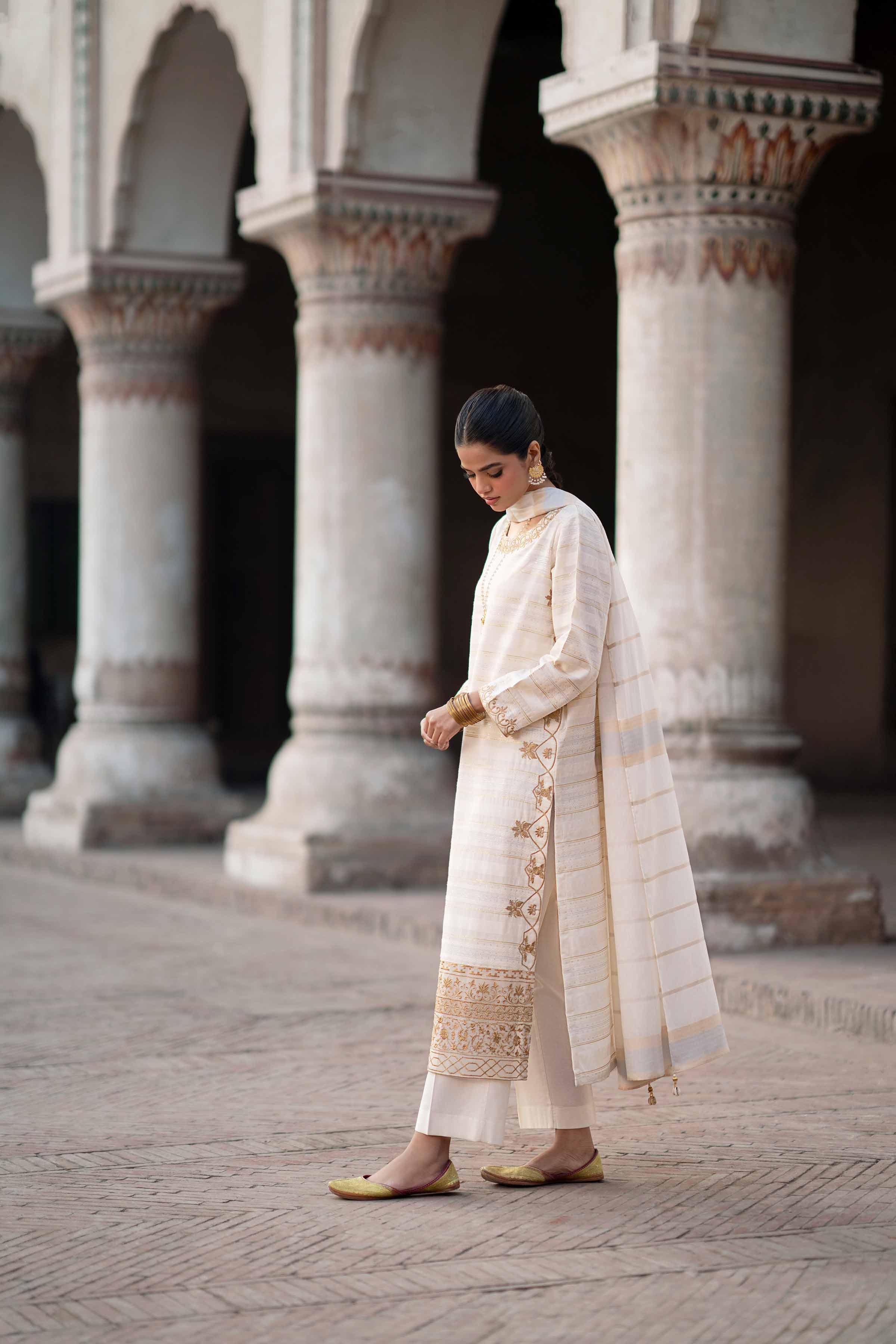 3 Piece - Embroidered Suit - PFE25-37 - Image 3