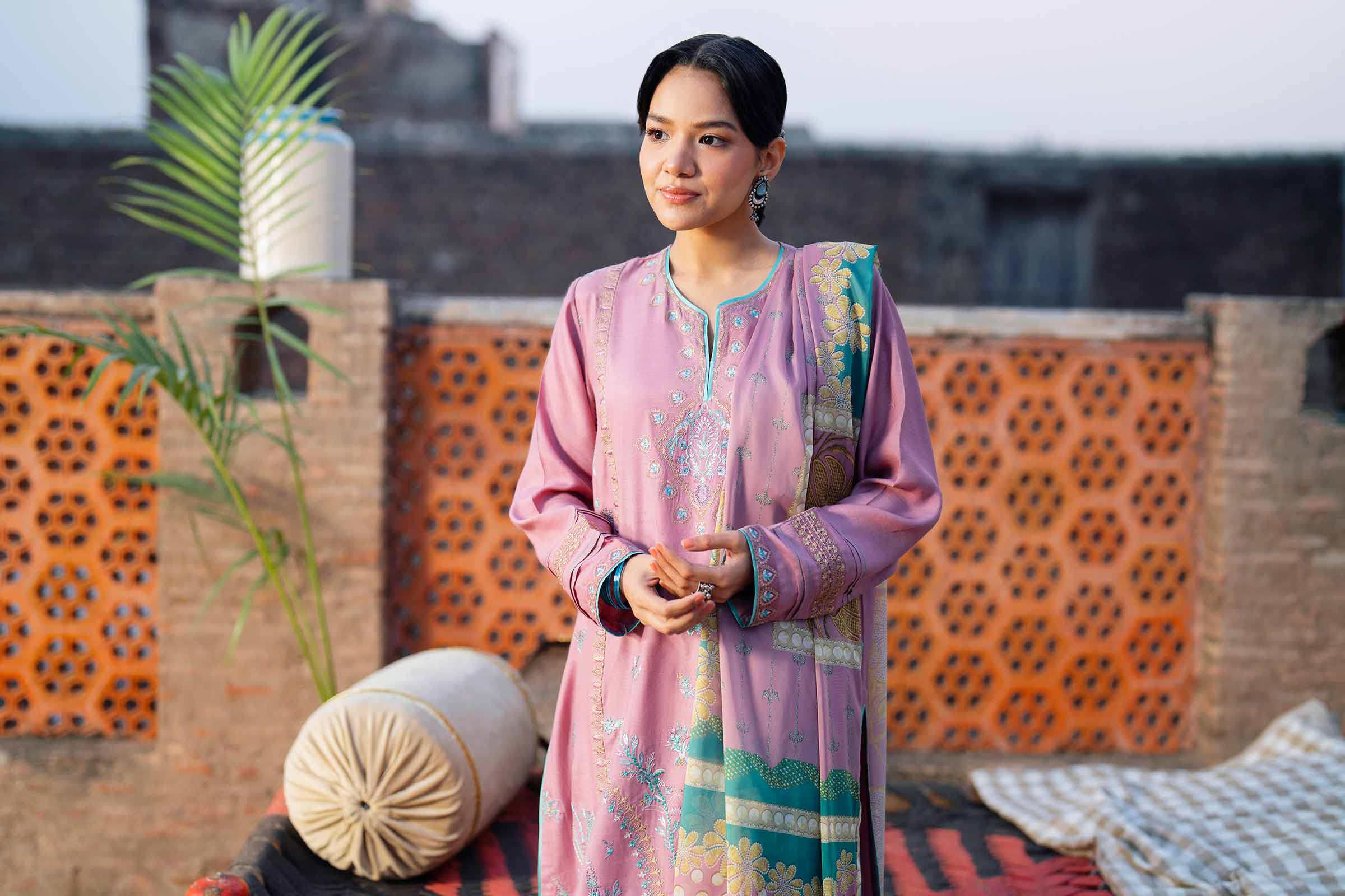 3 Piece - Embroidered Suit - PFE26-01 - Image 10