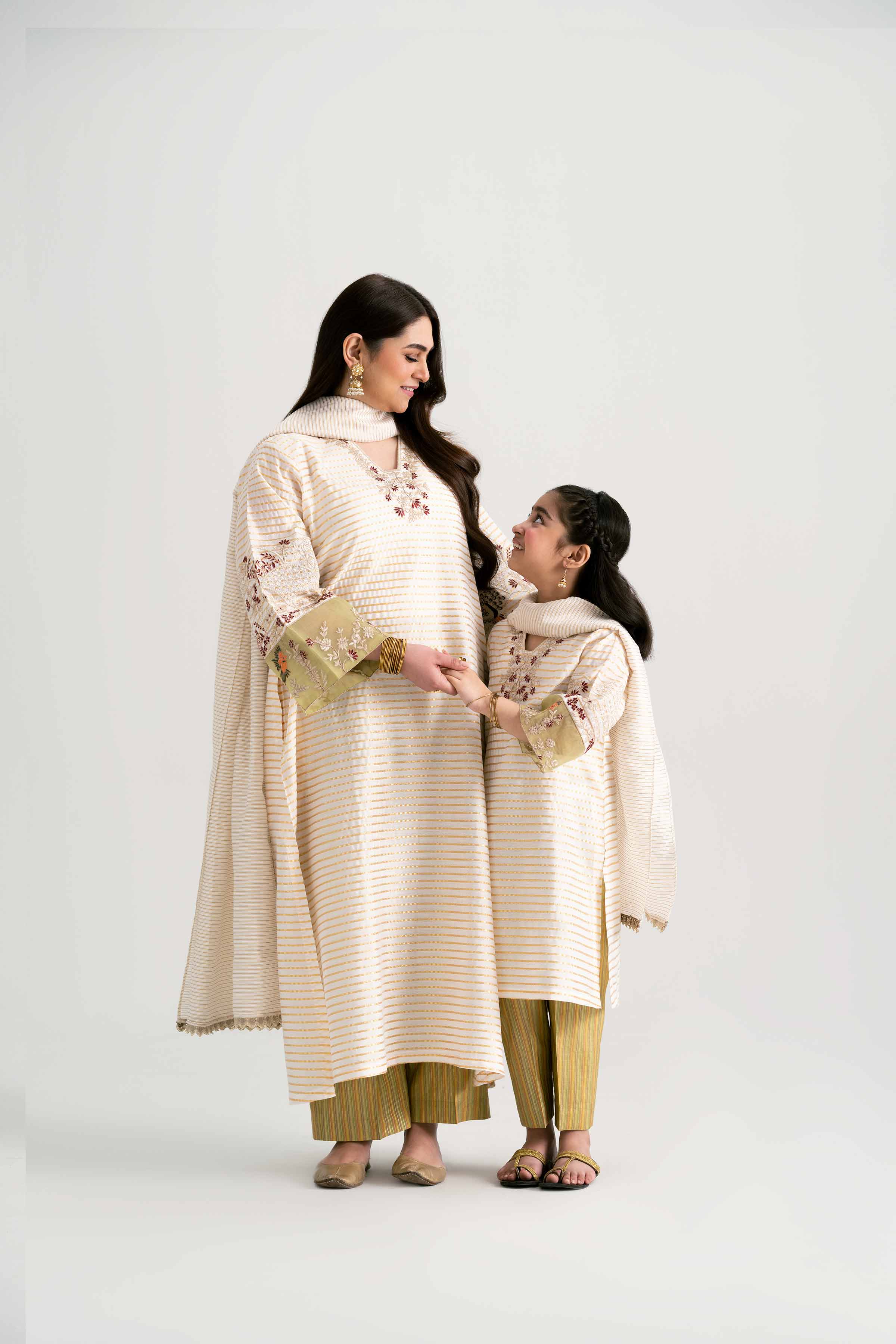 3 Piece - Embroidered Suit - PMD25-15 D - Image 11