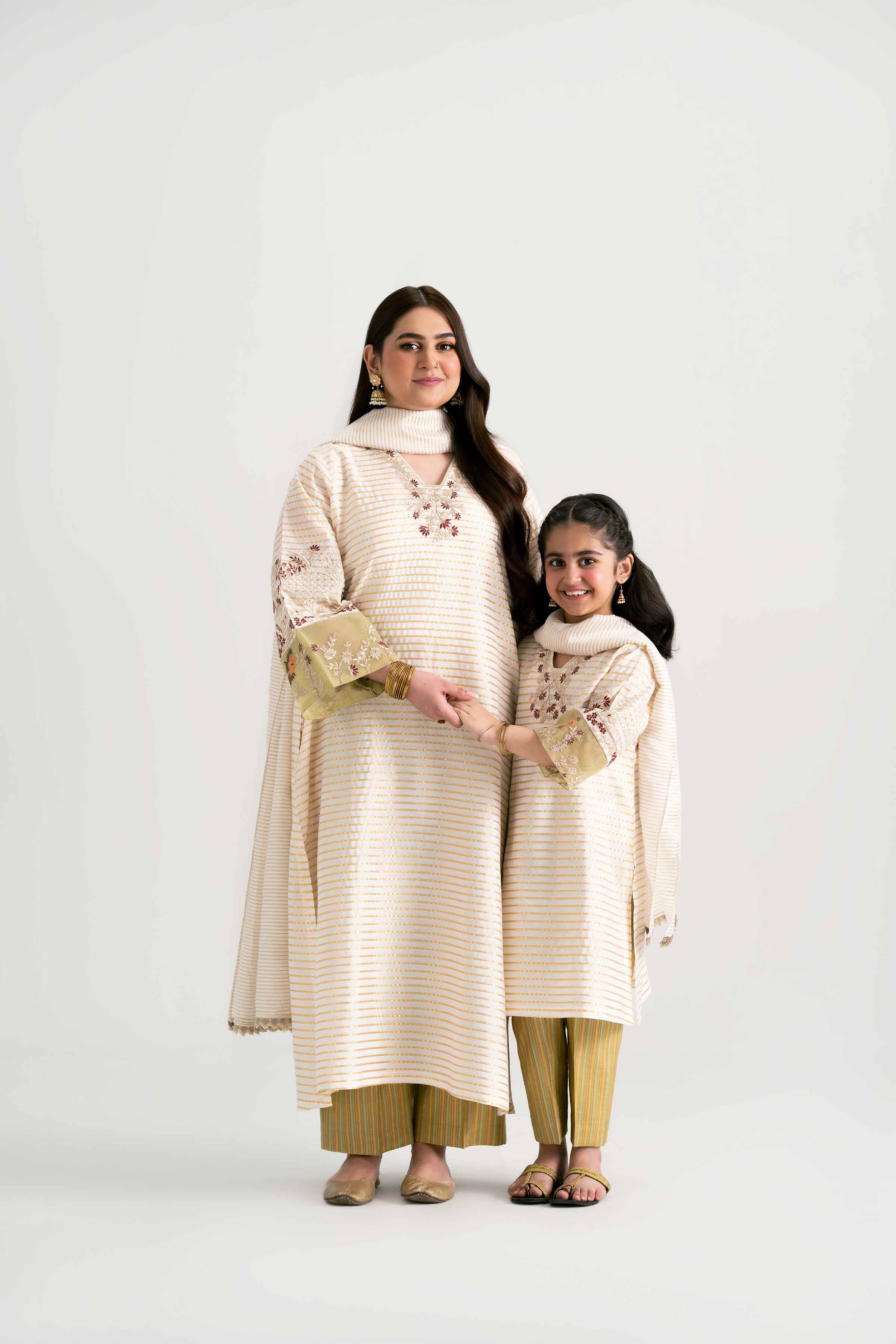 3 Piece - Embroidered Suit - PMD25-15 D - Image 9