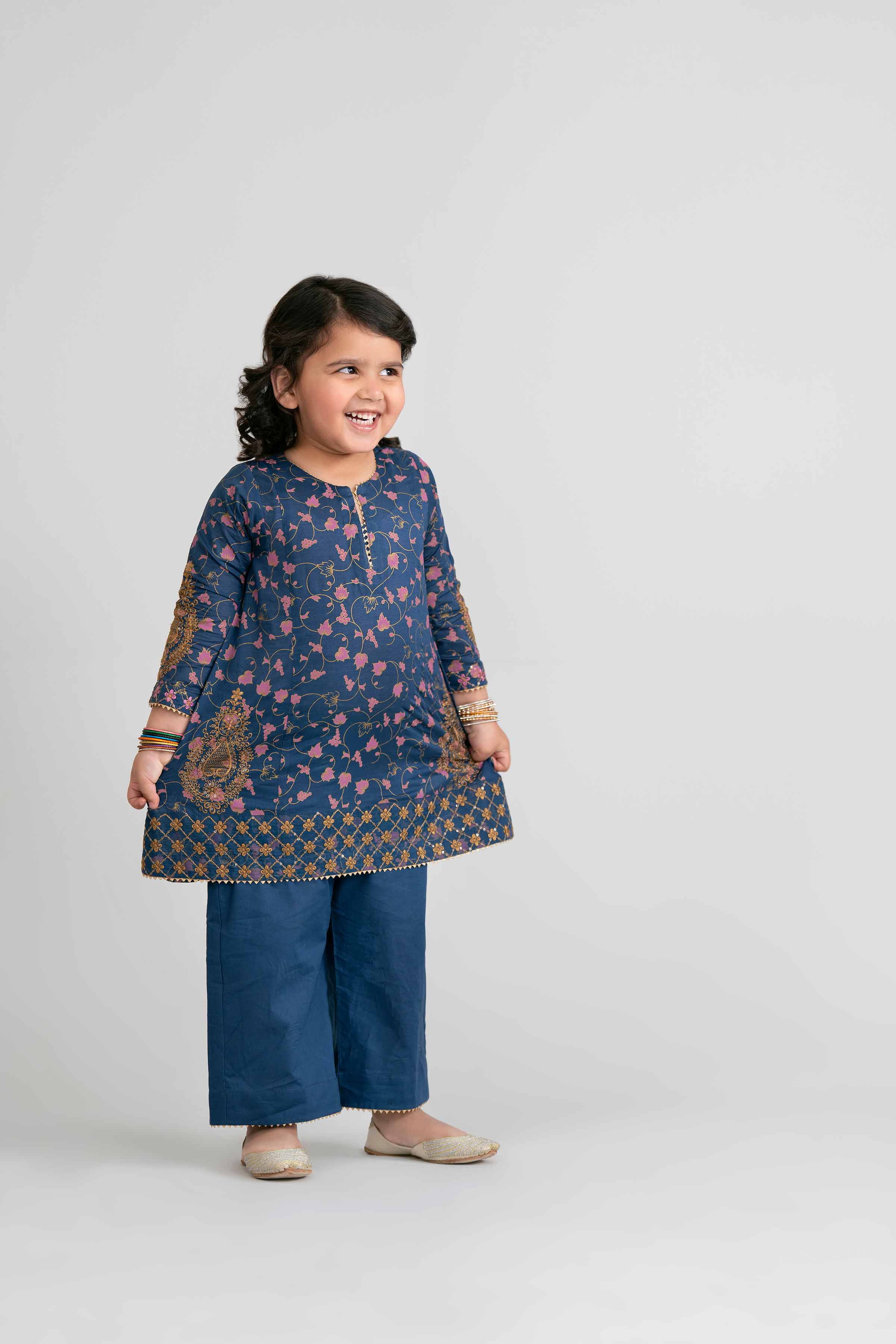 2 Piece - Printed Embroidered Suit - PMD26-04 D - Image 3
