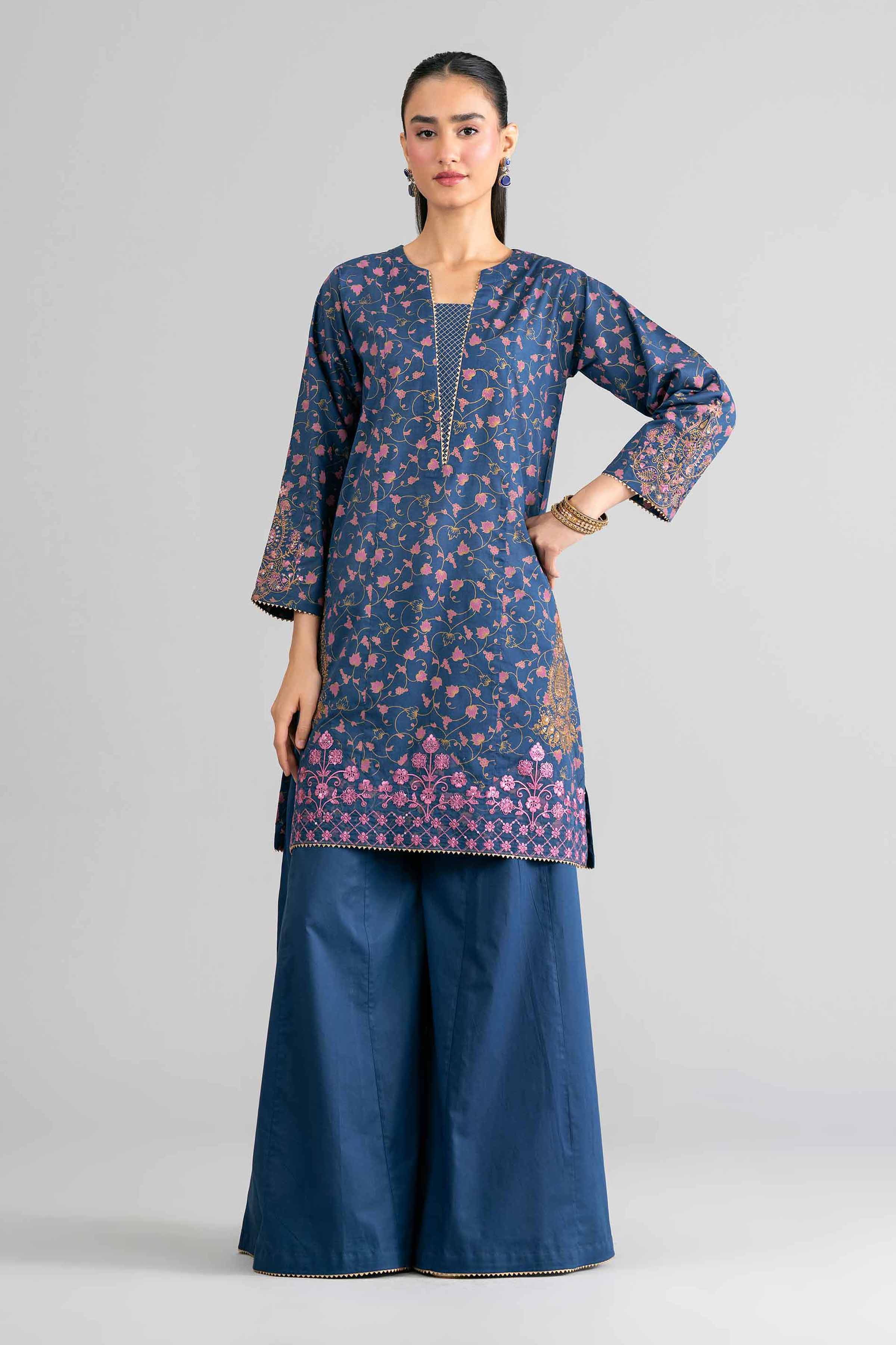 2 Piece - Printed Embroidered Suit - PMD26-04 M