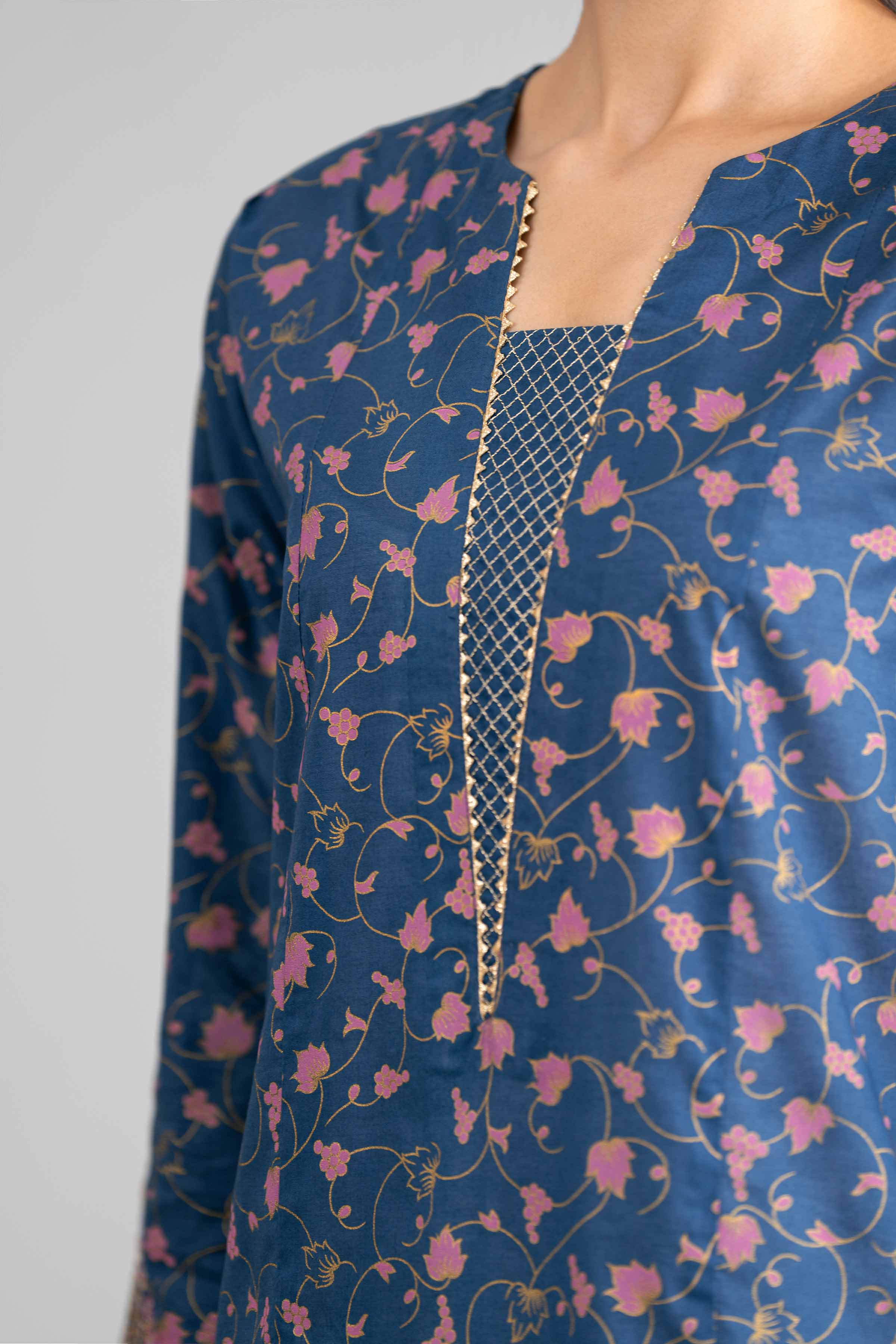 2 Piece - Printed Embroidered Suit - PMD26-04 M - Image 6