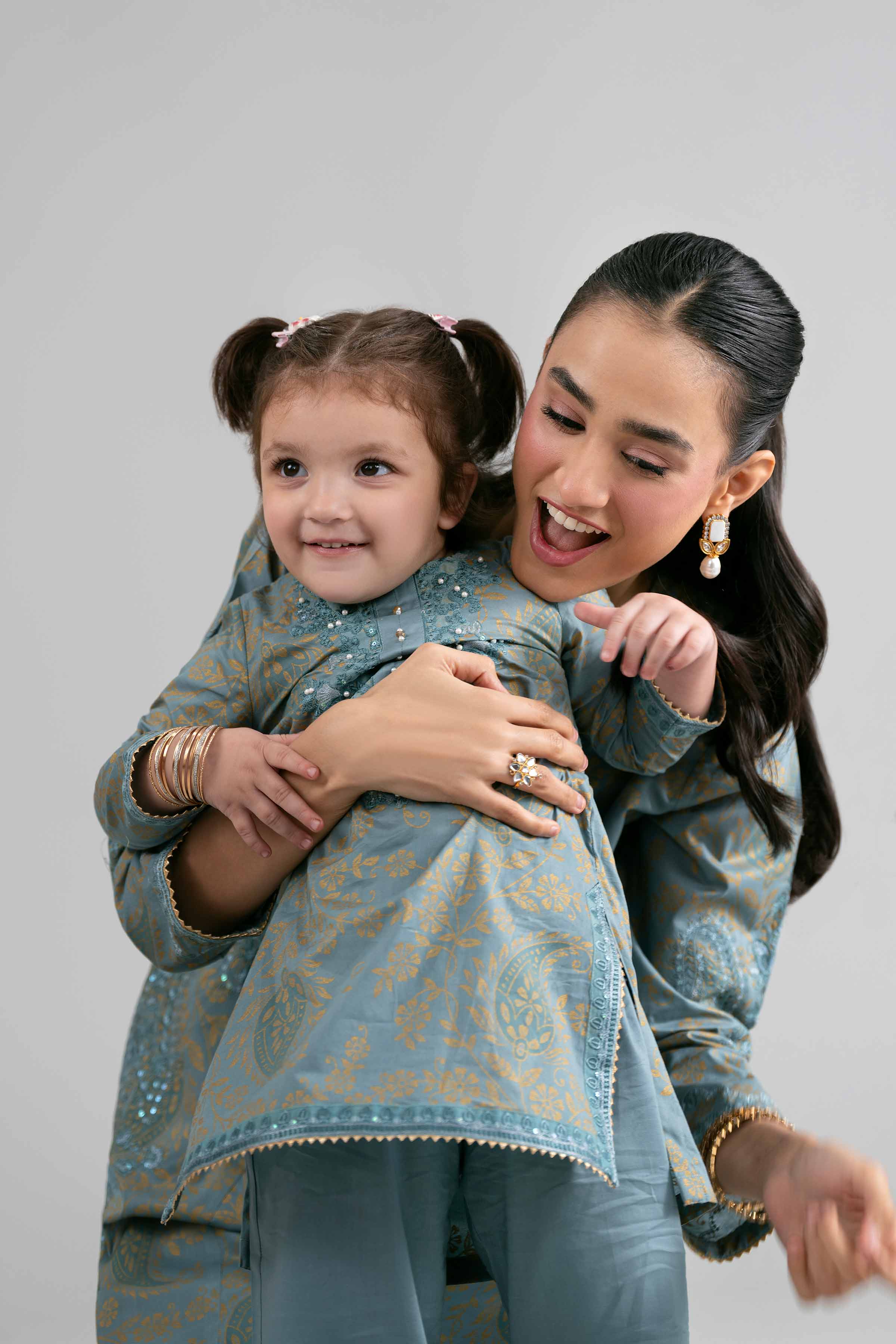 2 Piece - Printed Embroidered Suit - PMD26-05 M - Image 4