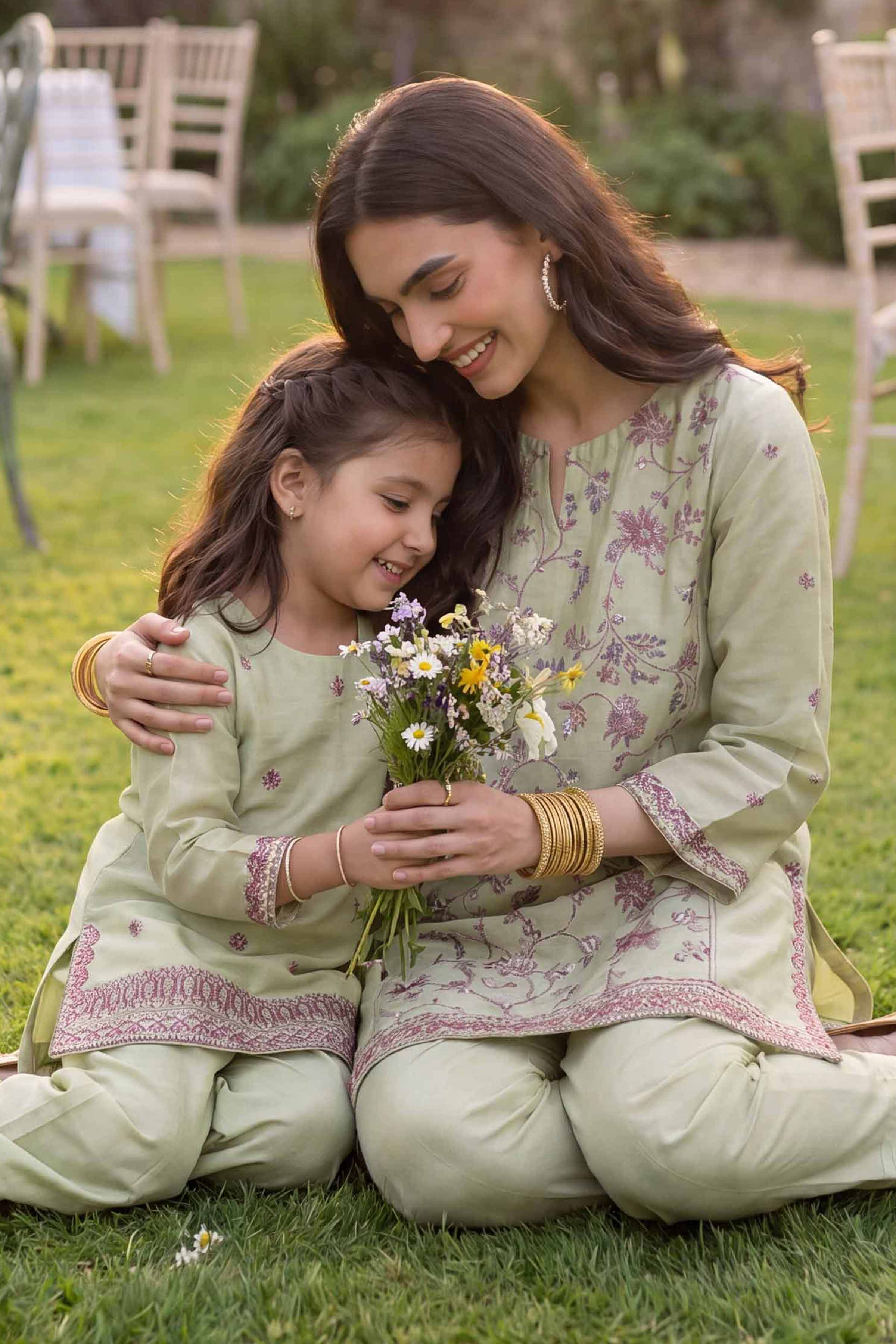 2 Piece - Embroidered Suit - PMD26-17 M - Image 2