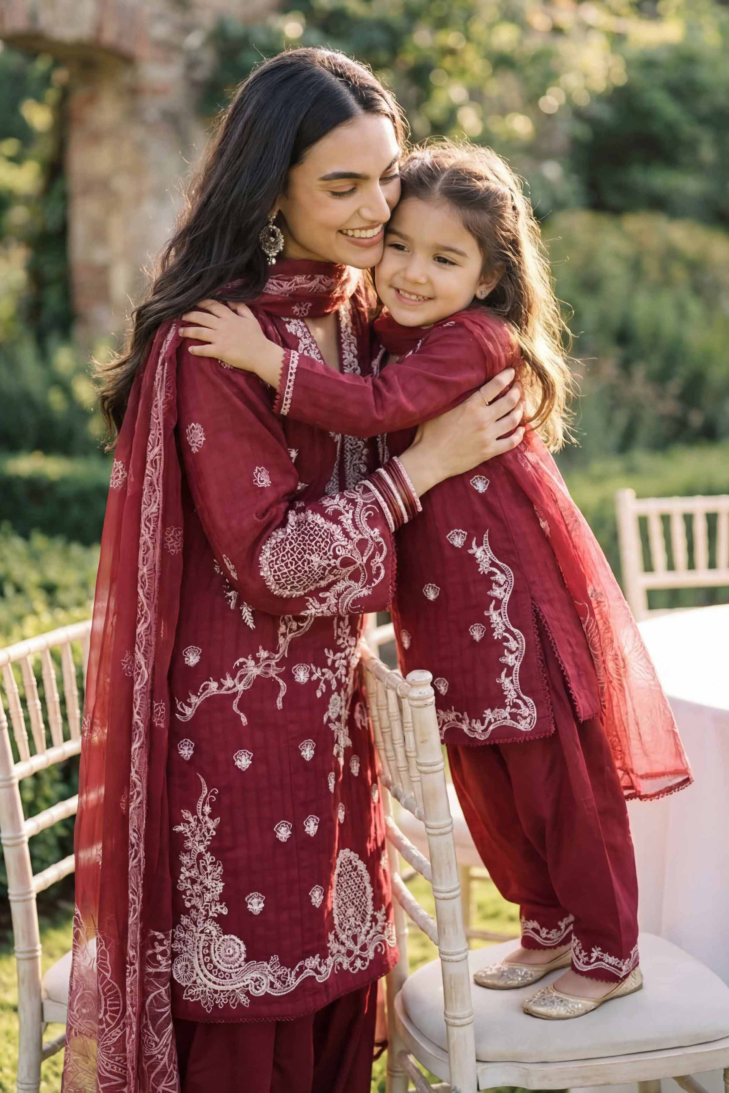 3 Piece - Embroidered Suit - PMD26-34 M - Image 2