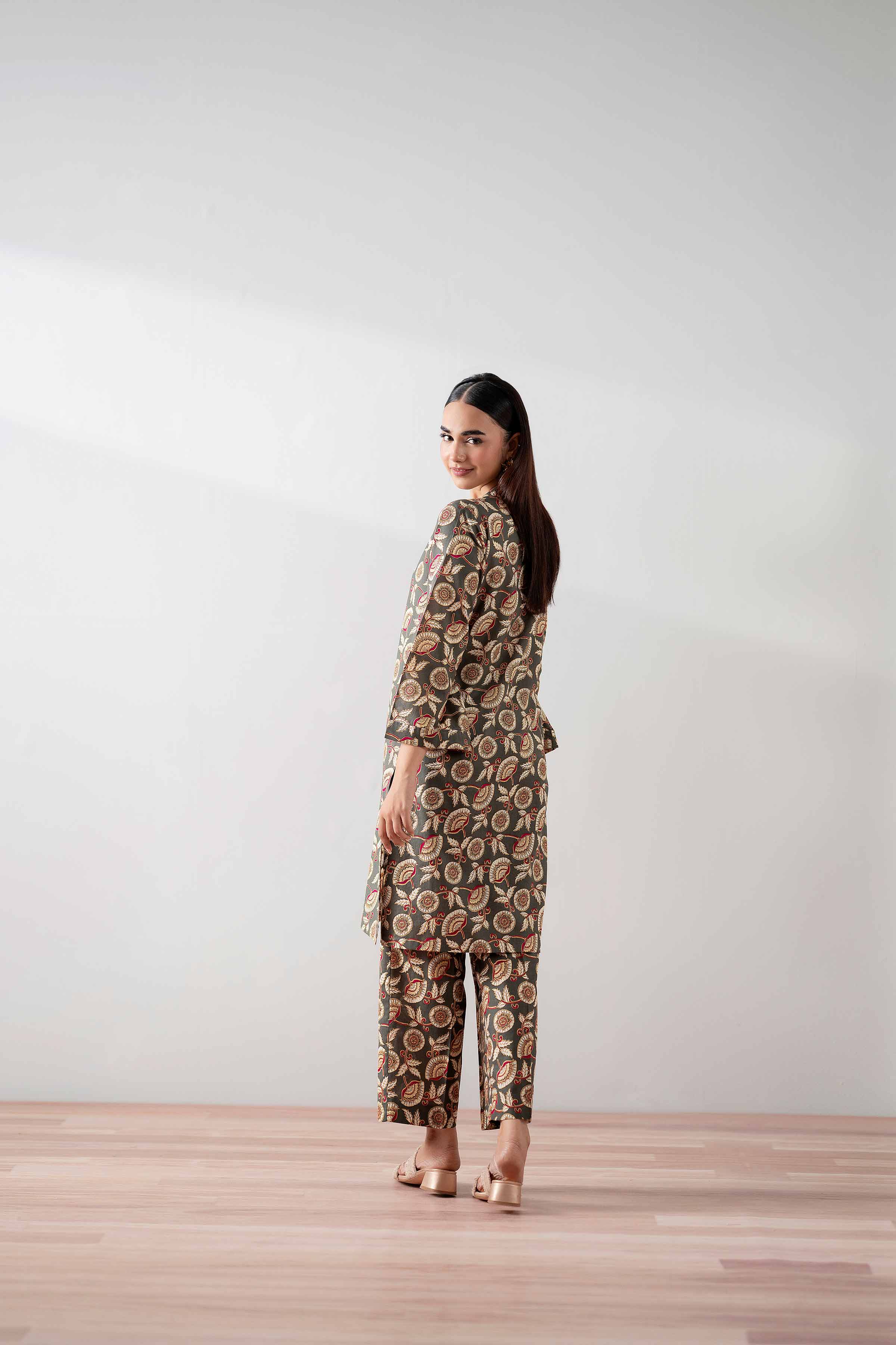 2 Piece - Printed Suit - PS25-122 - Image 3