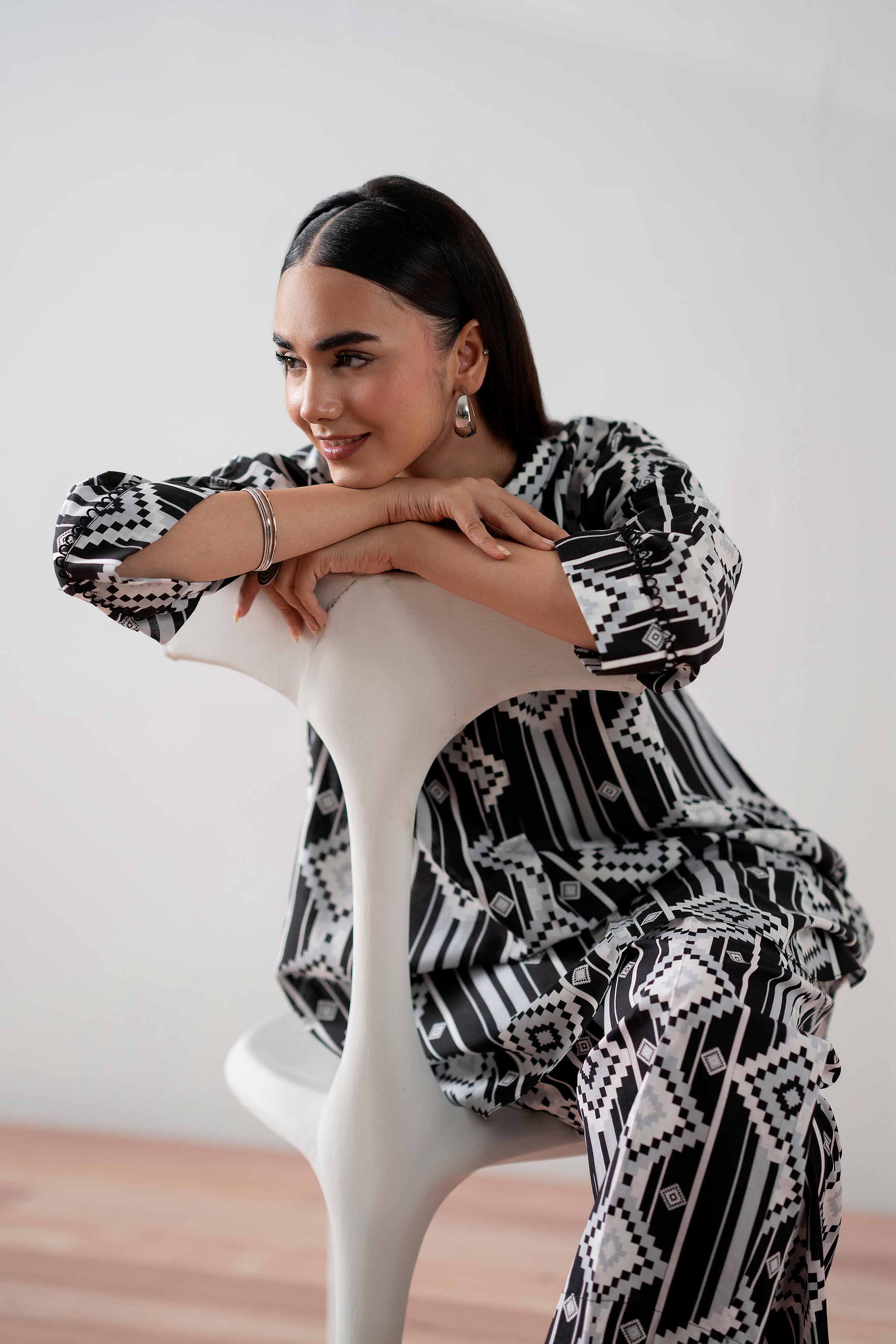2 Piece - Printed Suit - PS25-130 - Image 4
