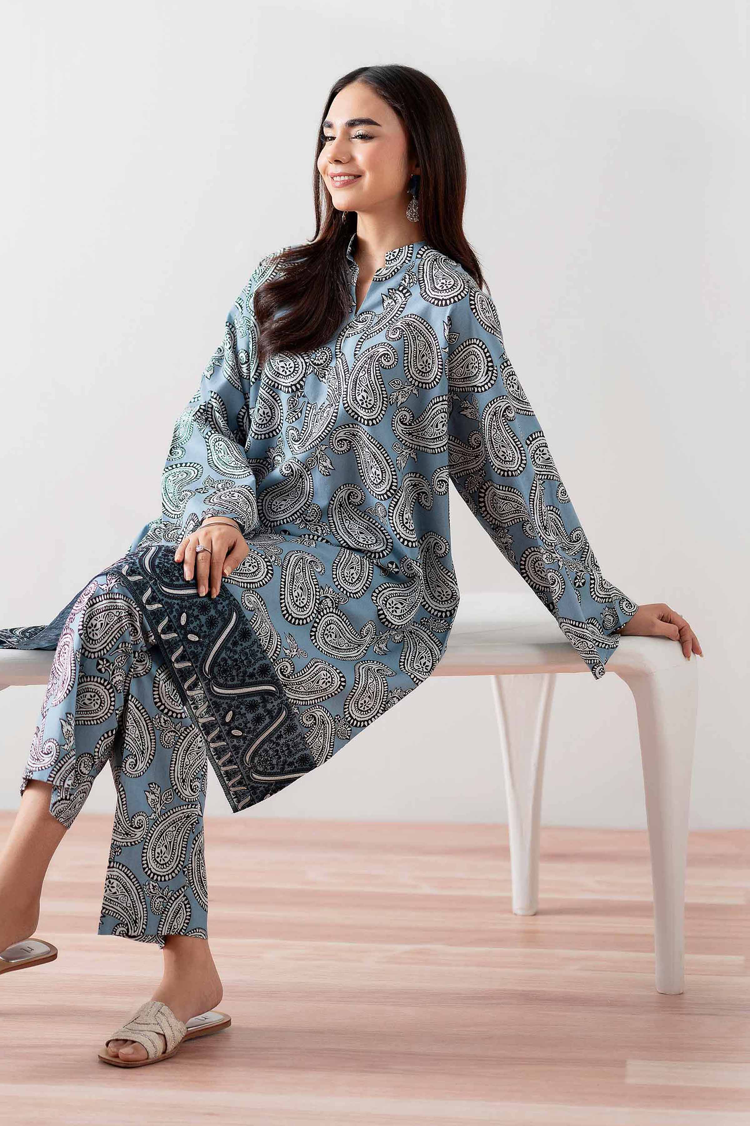 2 Piece - Printed Embroidered Suit - PS25-138 - Image 9