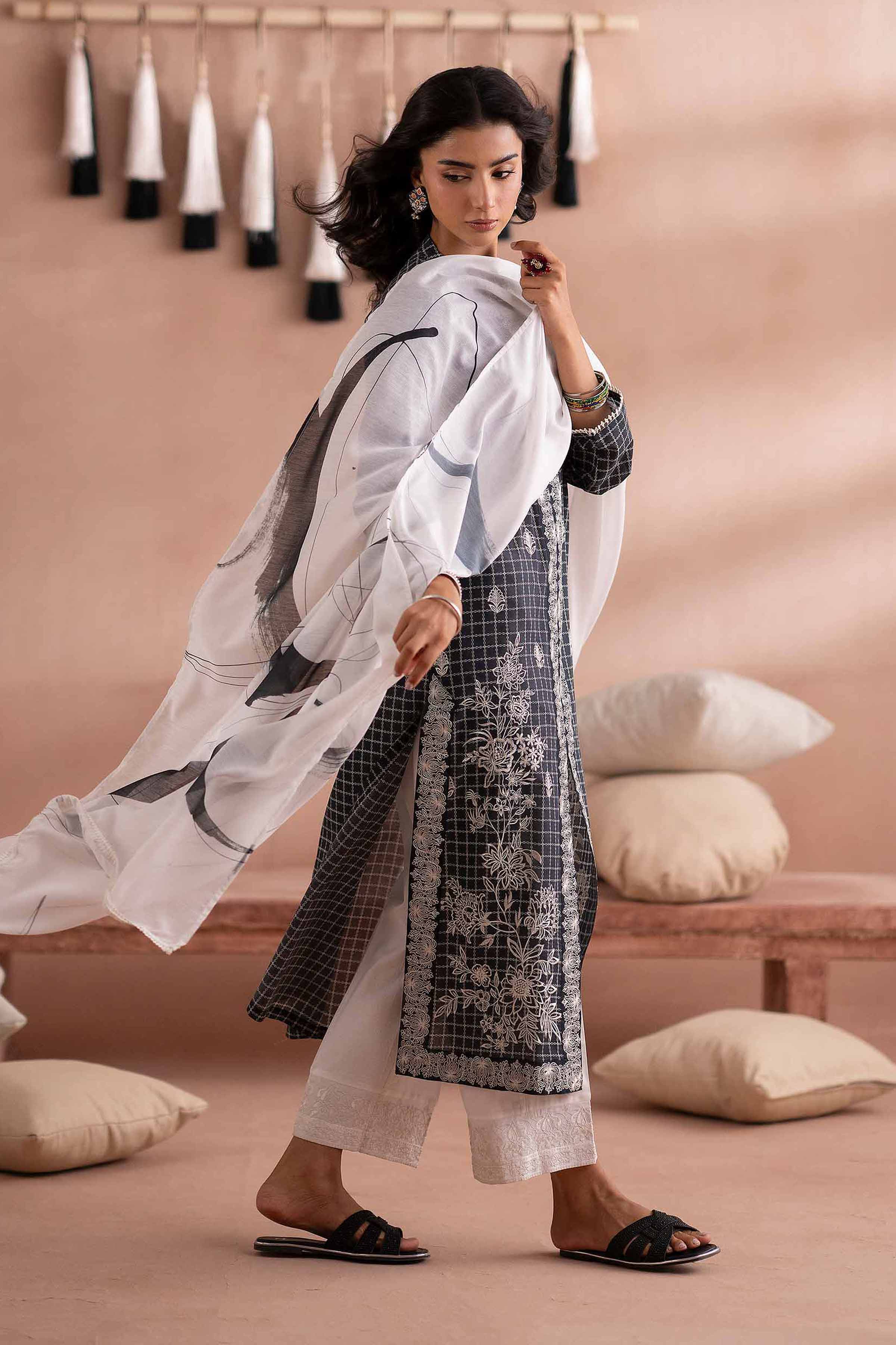 2 Piece - Printed Embroidered Suit - PS25-192 - Image 2