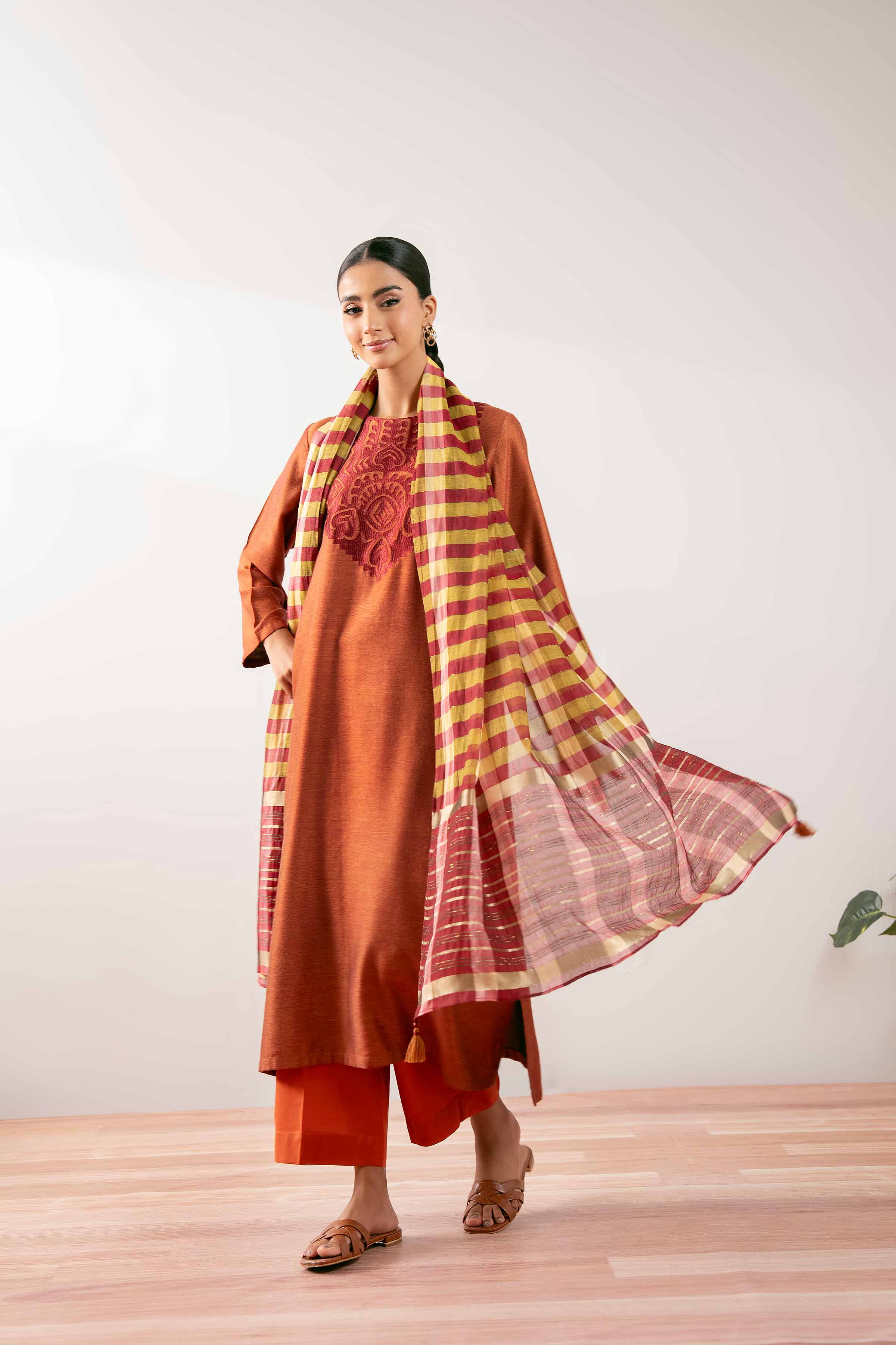 3 Piece - Embroidered Suit - PS25-212 - Image 4