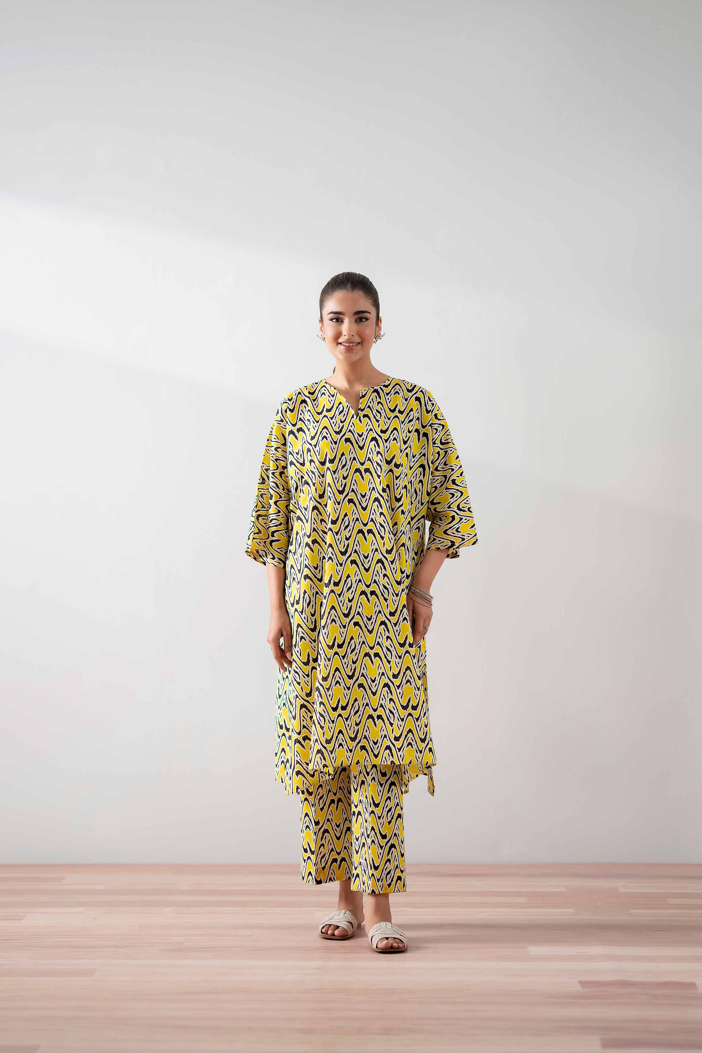 2 Piece - Printed Suit - PS25-217 - Image 4