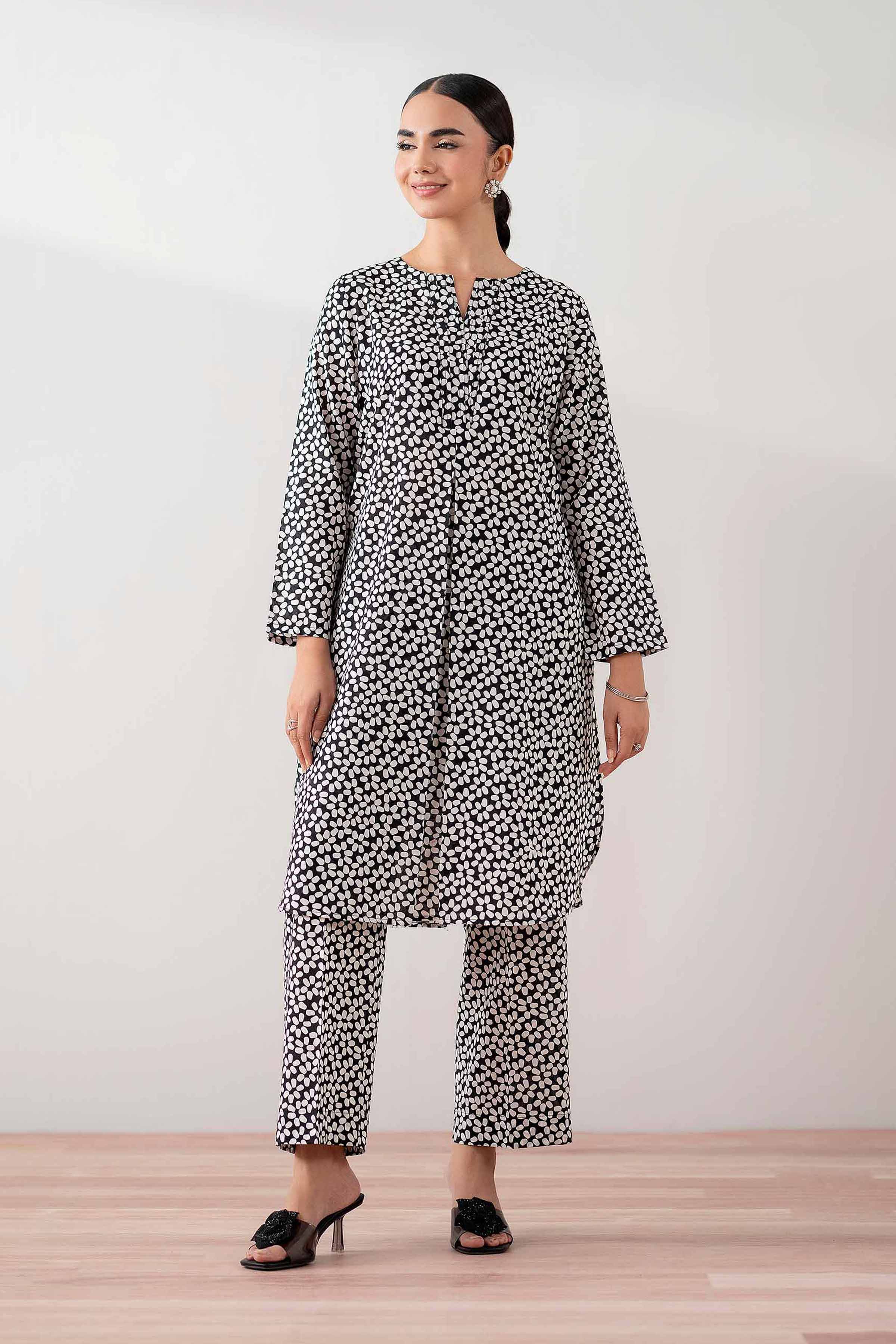 2 Piece - Printed Suit - PS25-220 - Image 2