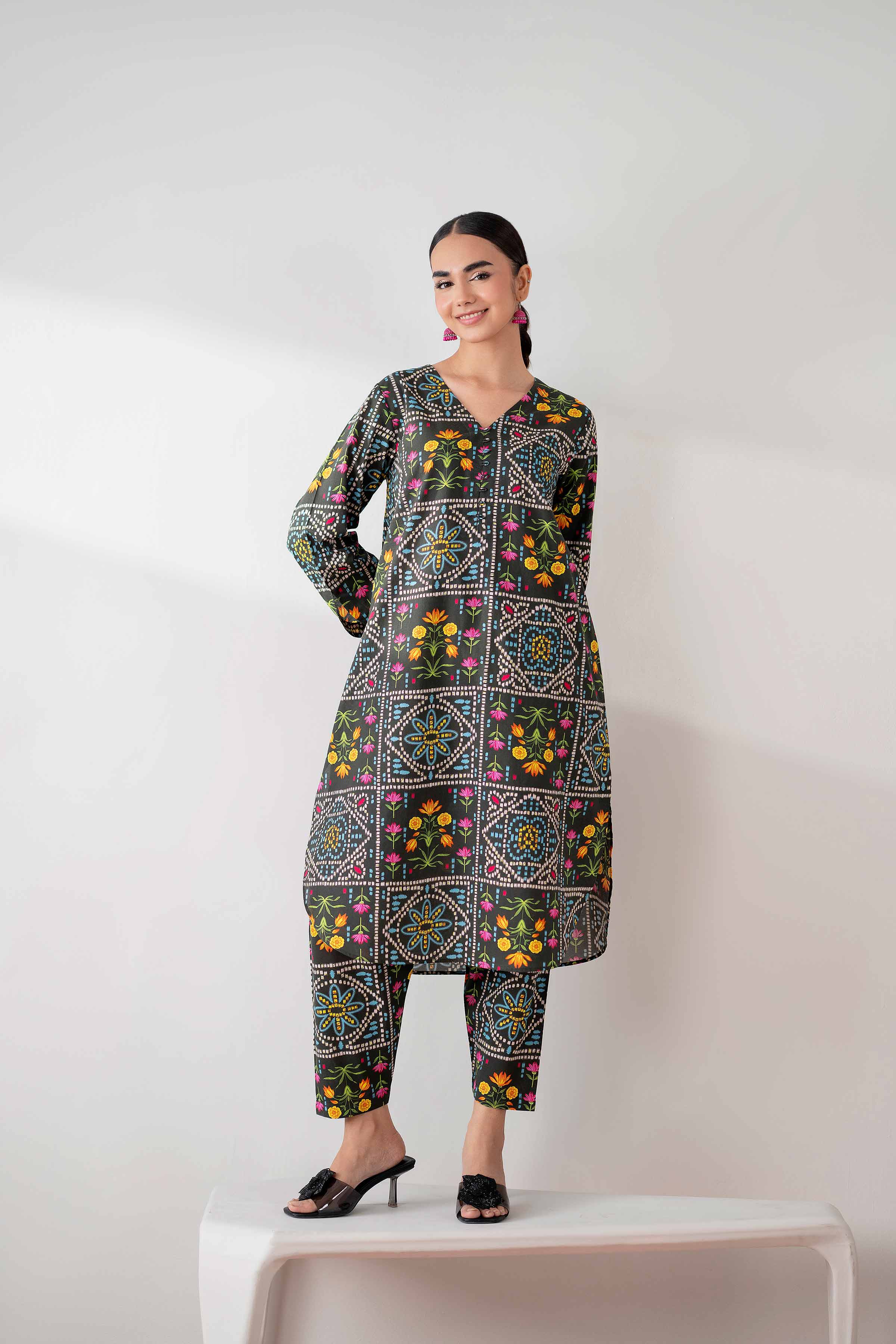 2 Piece - Printed Suit - PS25-225 - Image 4