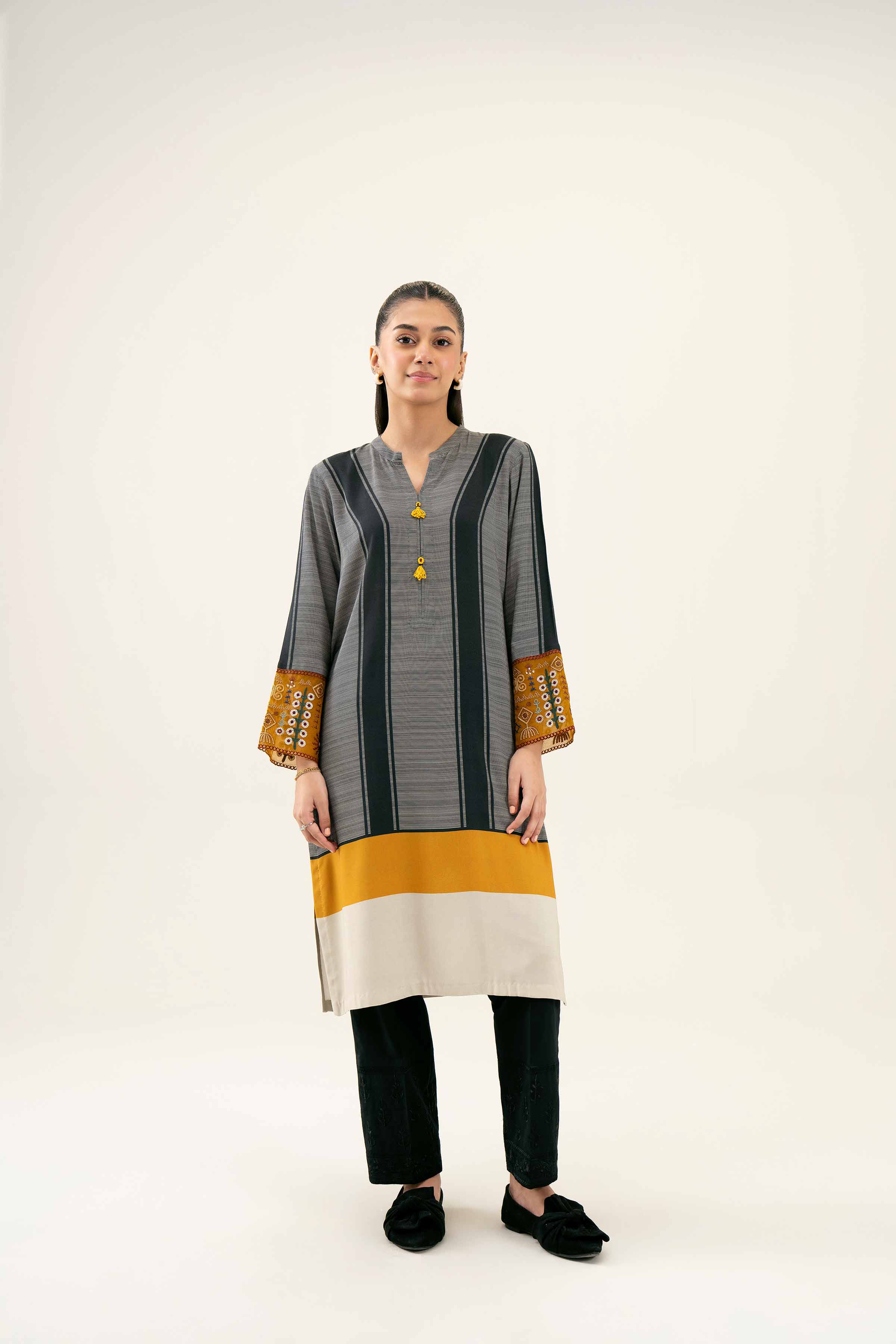 Printed Embroidered Shirt - PW24-117 - Image 4