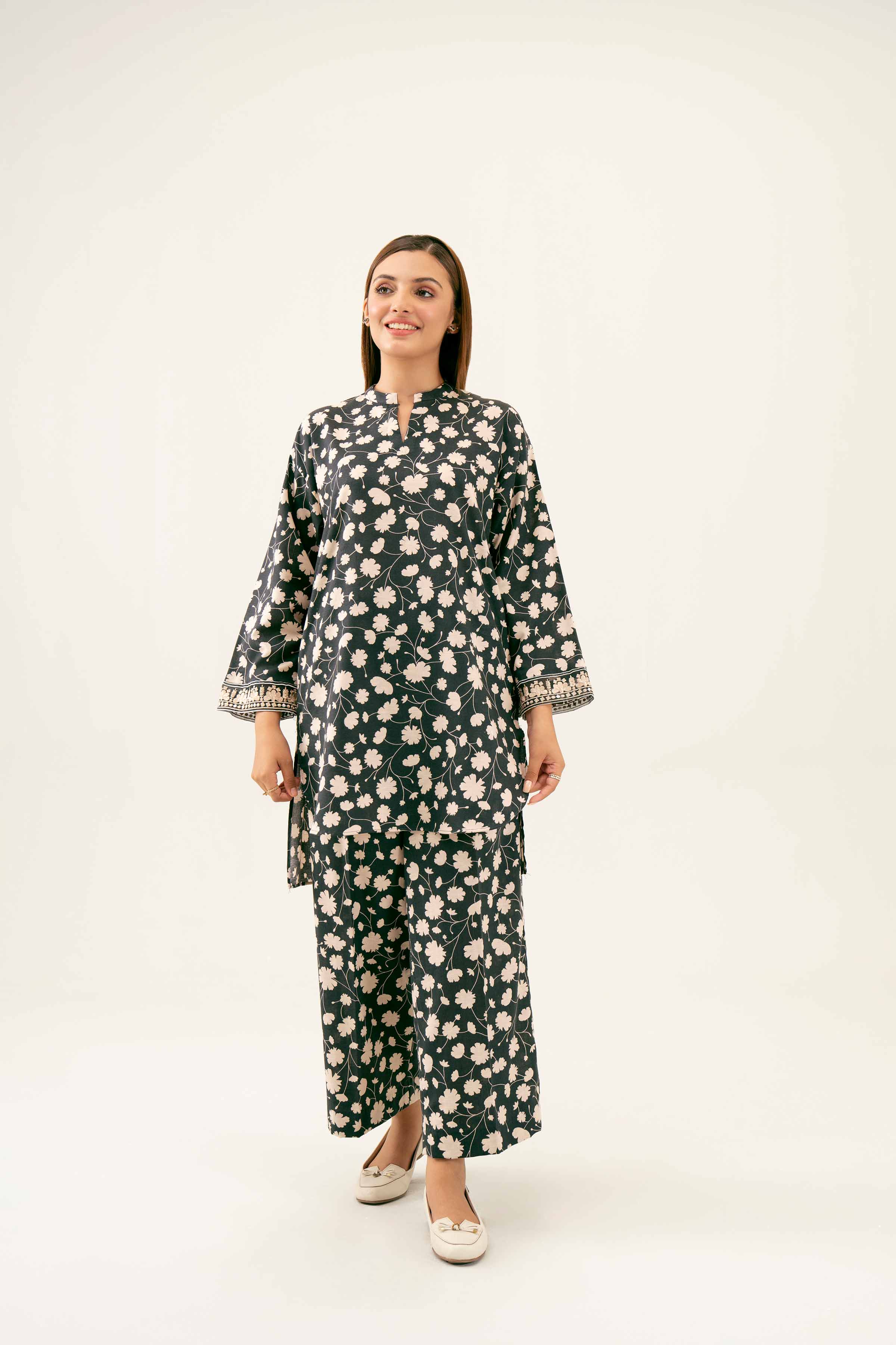2 Piece - Printed Embroidered Suit - PW24-271 - Image 5