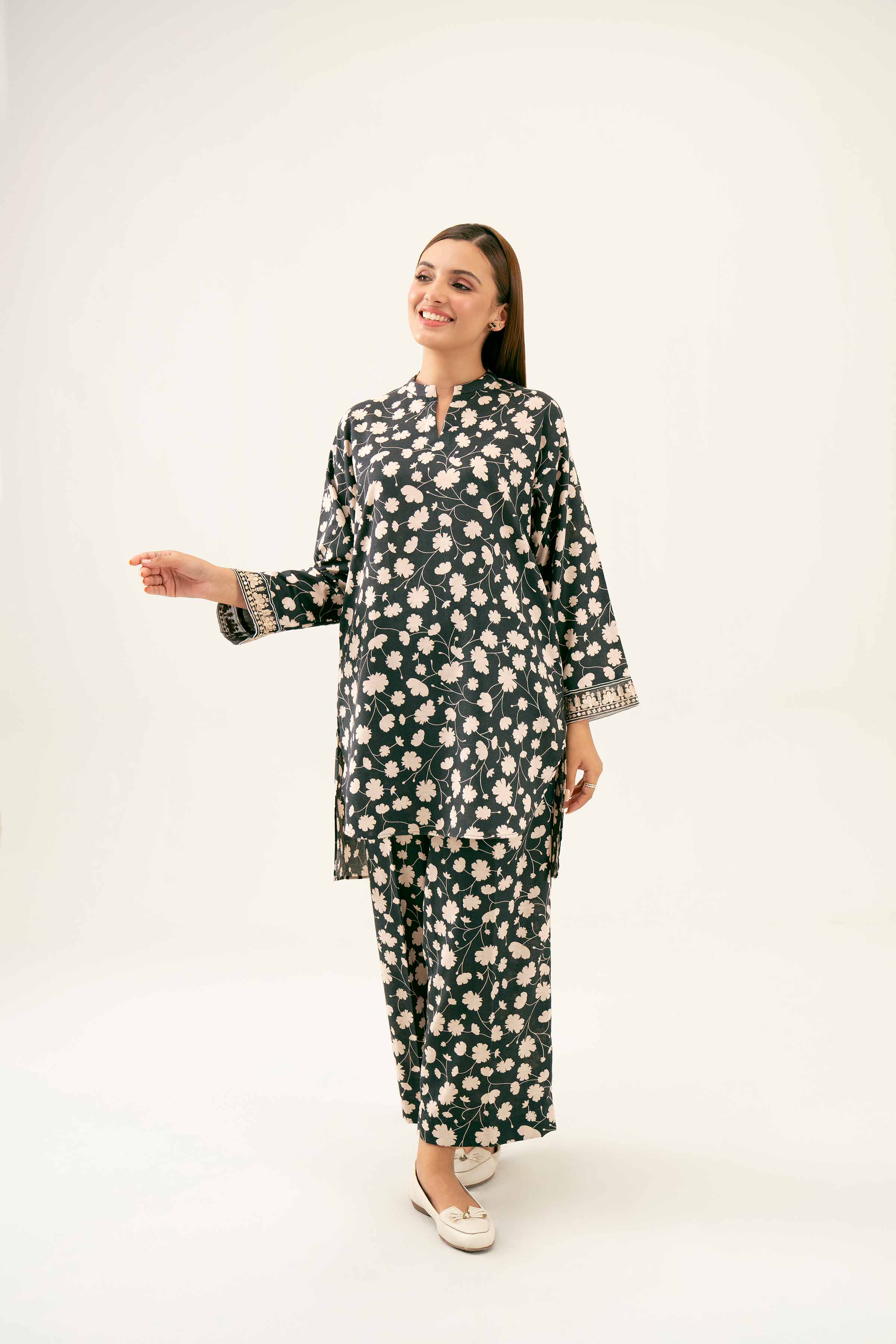2 Piece - Printed Embroidered Suit - PW24-271 - Image 8