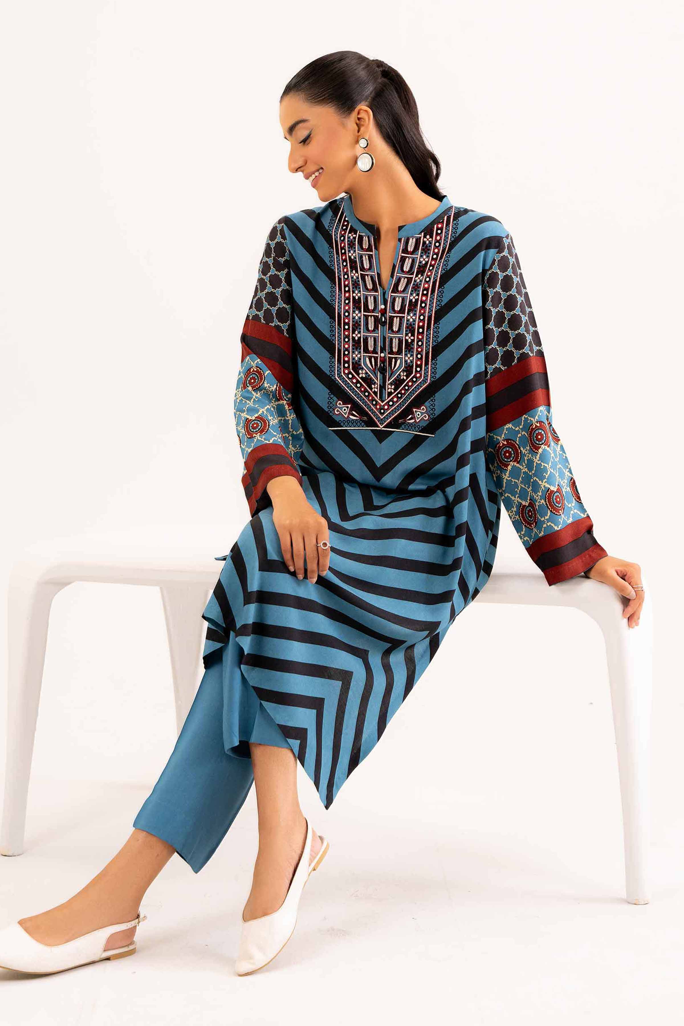 2 Piece - Printed Embroidered Suit - PW24-317 - Image 4