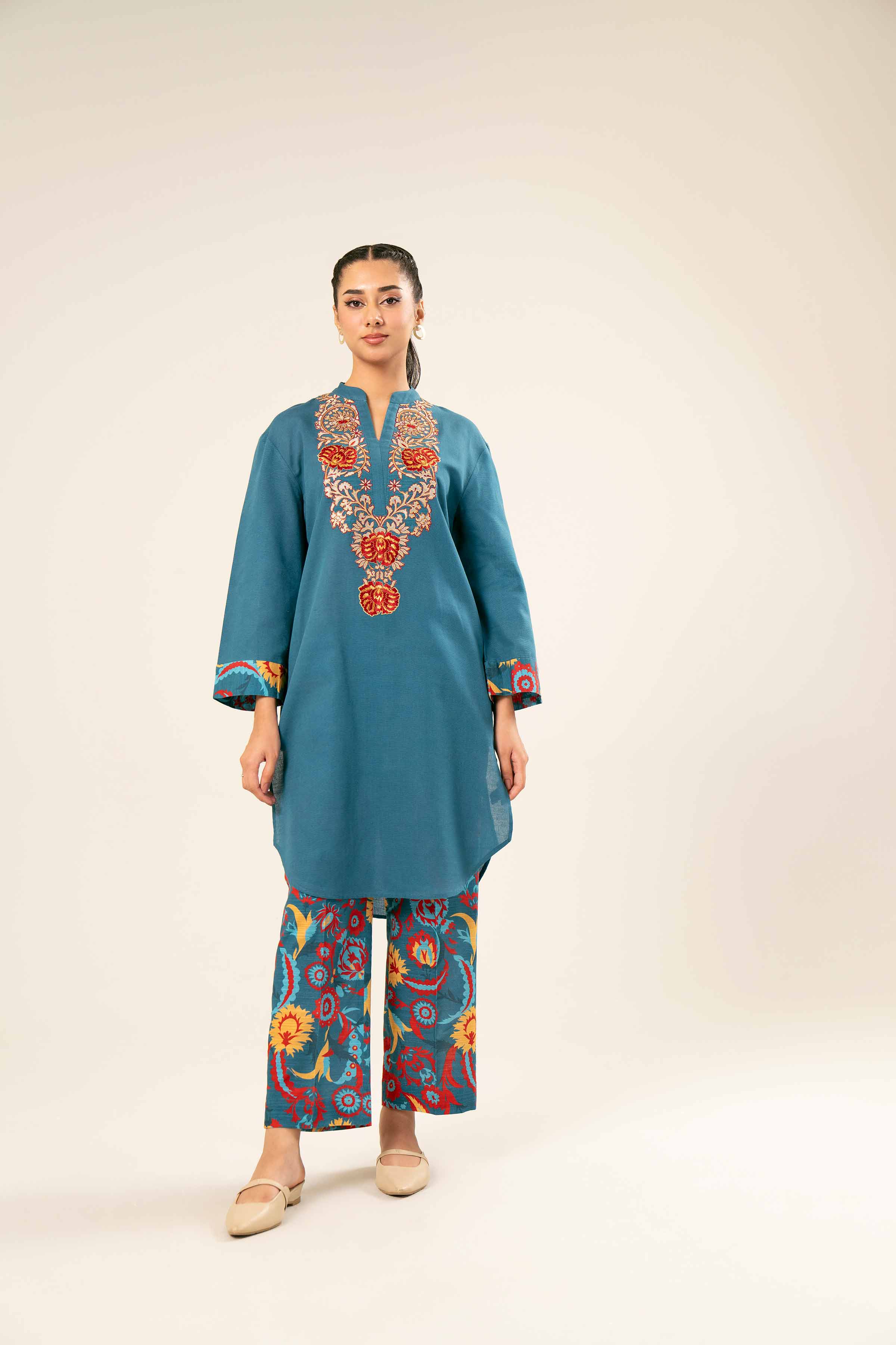 2 Piece - Printed Embroidered Suit - PW24-394 - Image 4