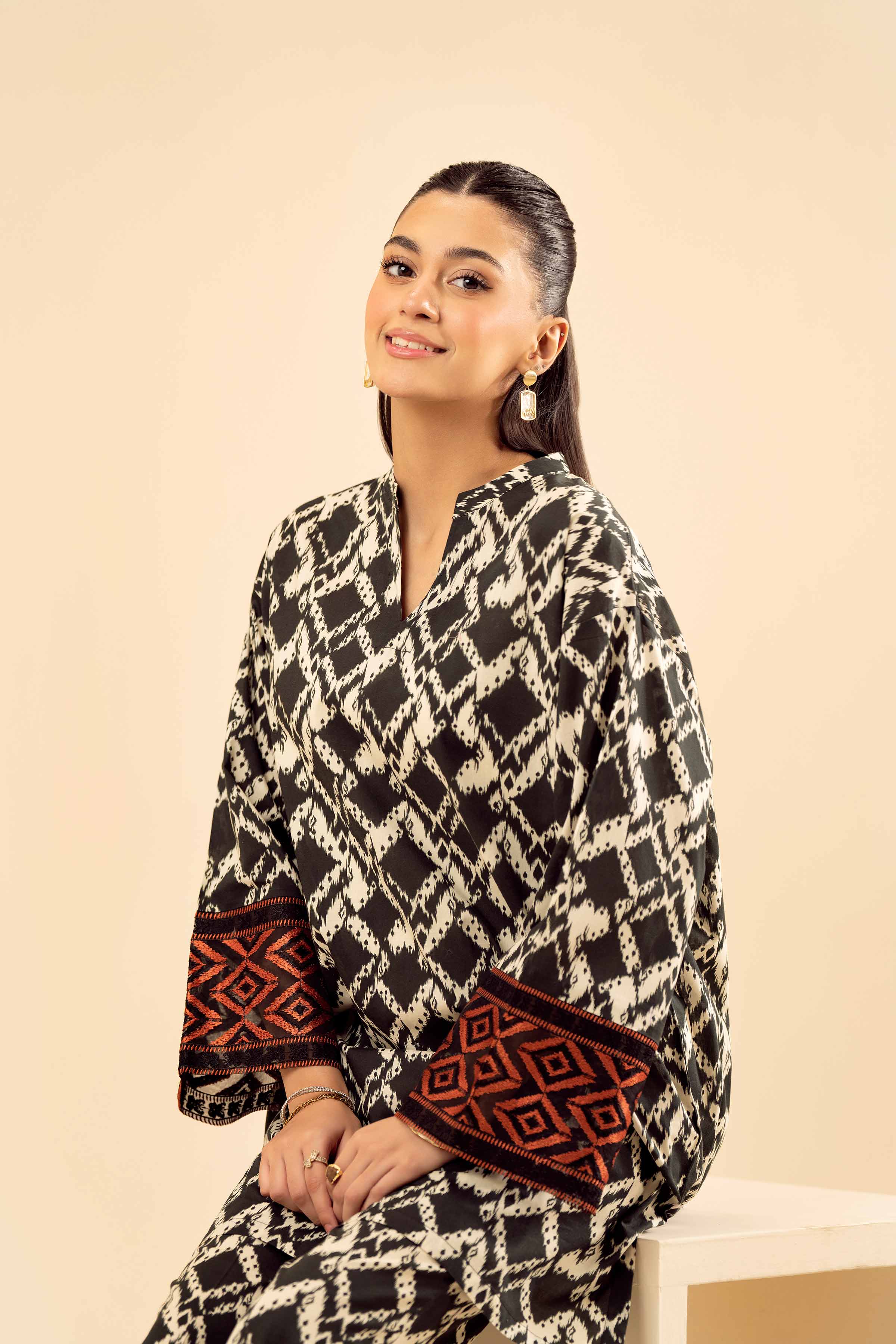 2 Piece - Printed Embroidered Suit - PW25-01 - Image 4