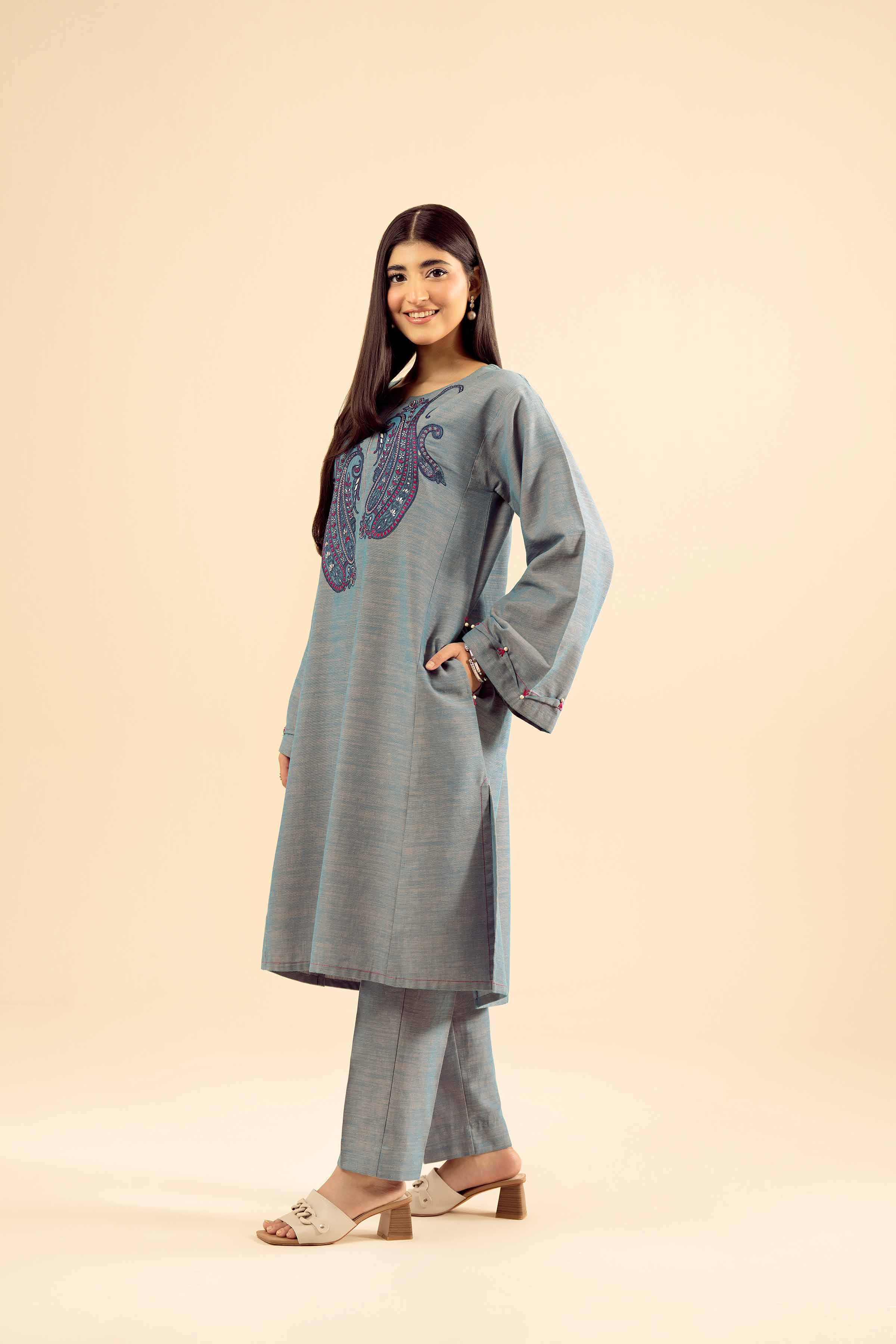 2 Piece - Embroidered Suit - PW25-222 - Image 4