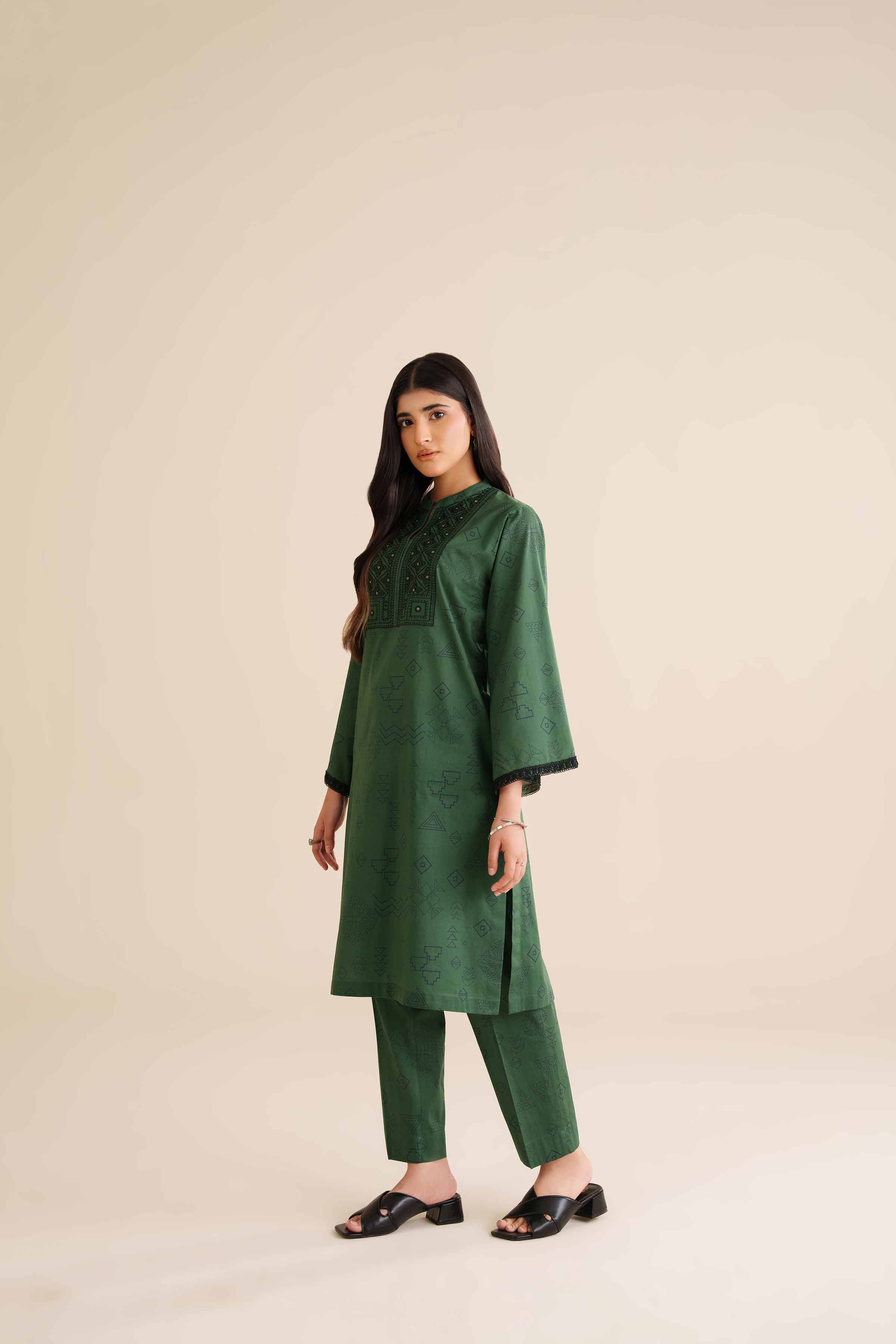 2 Piece - Printed Embroidered Suit - PW25-33 - Image 4