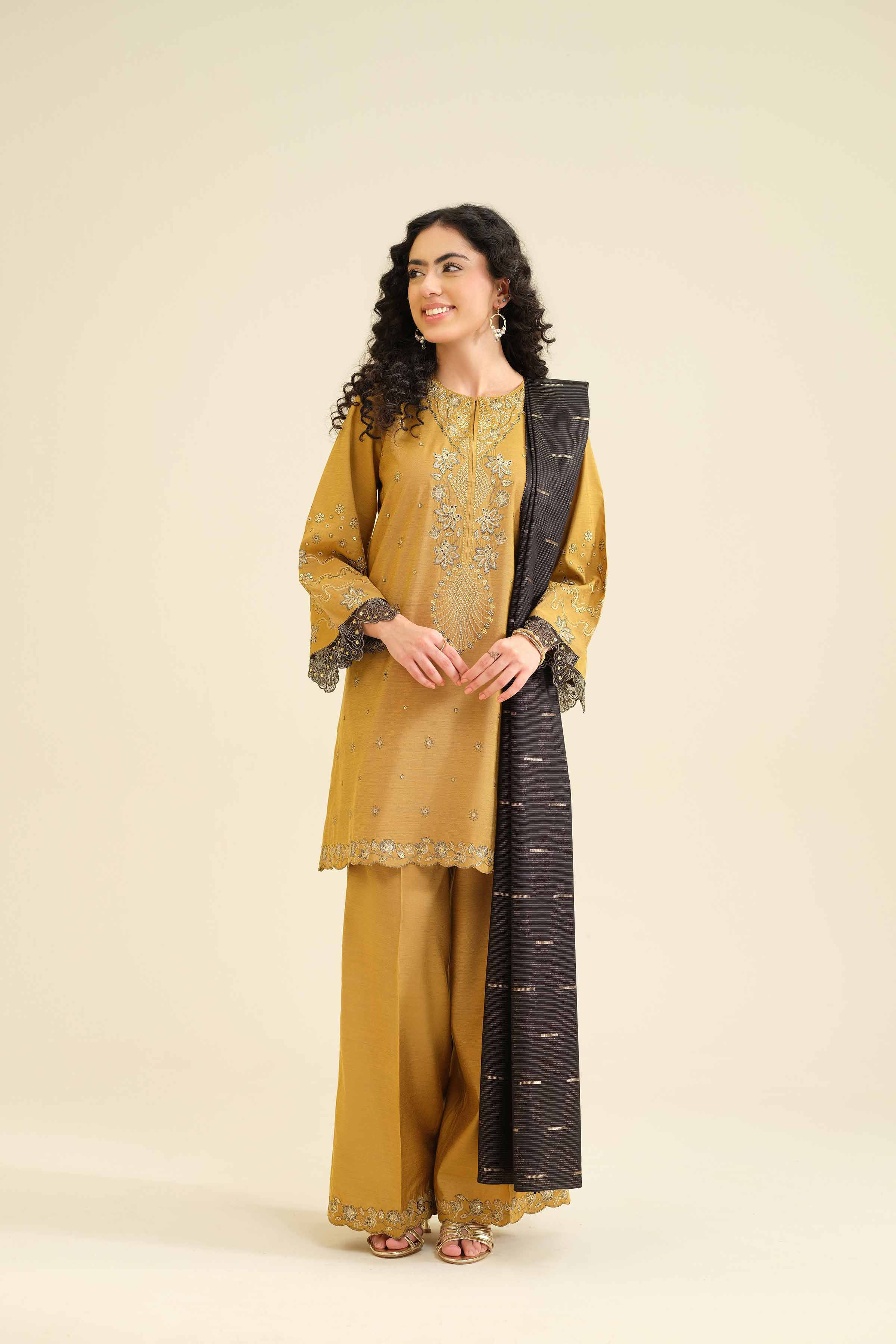 3 Piece - Embroidered Suit - PW25-401 - Image 4