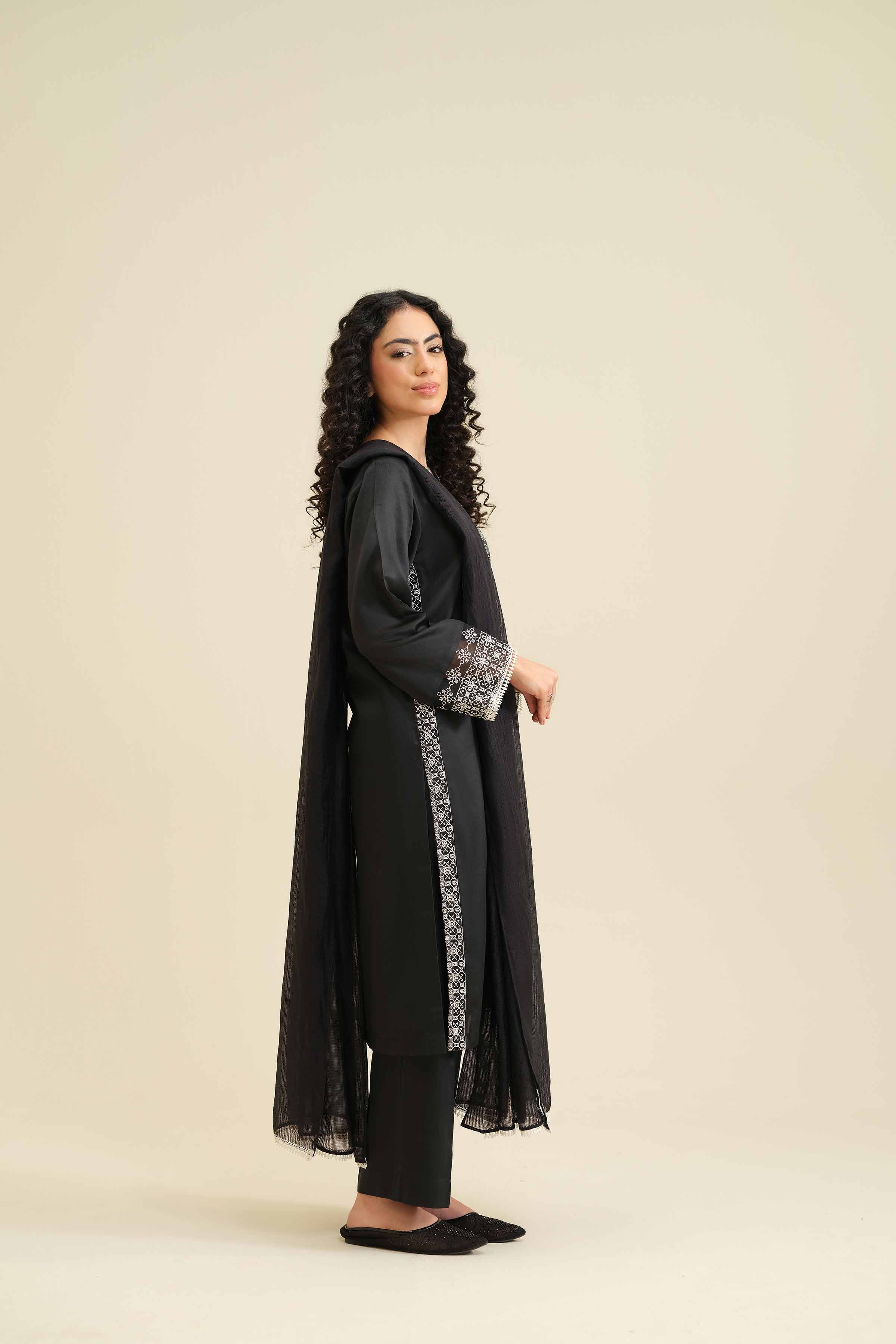 3 Piece - Embroidered Suit - PW25-411 - Image 4