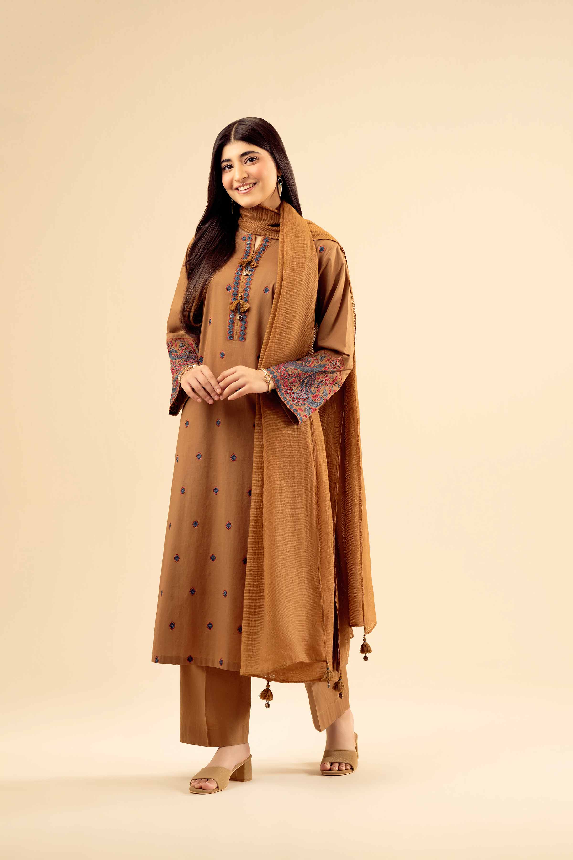 3 Piece - Embroidered Suit - PW25-412 - Image 4