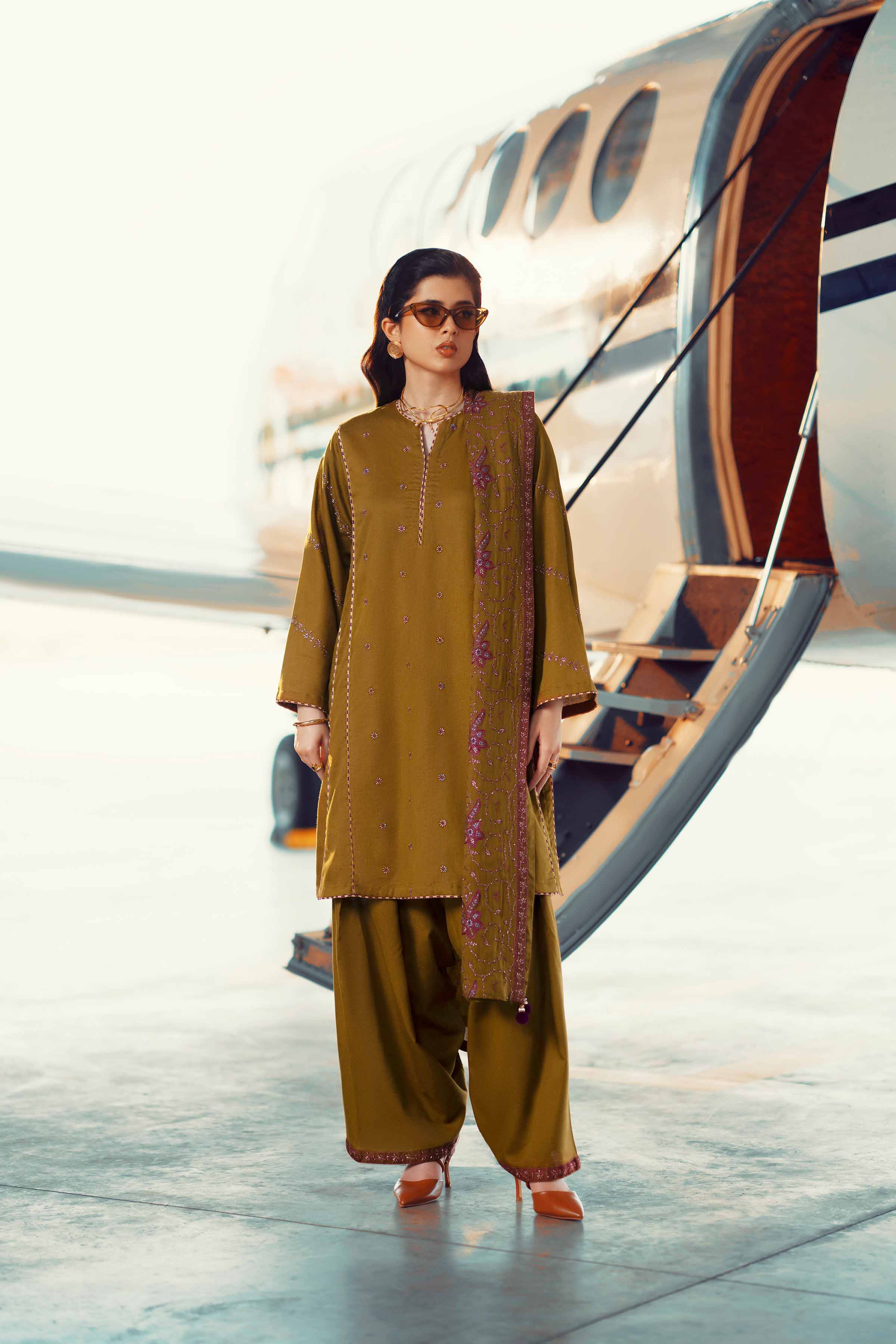 3 Piece - Embroidered Suit - PW25-438 - Image 10