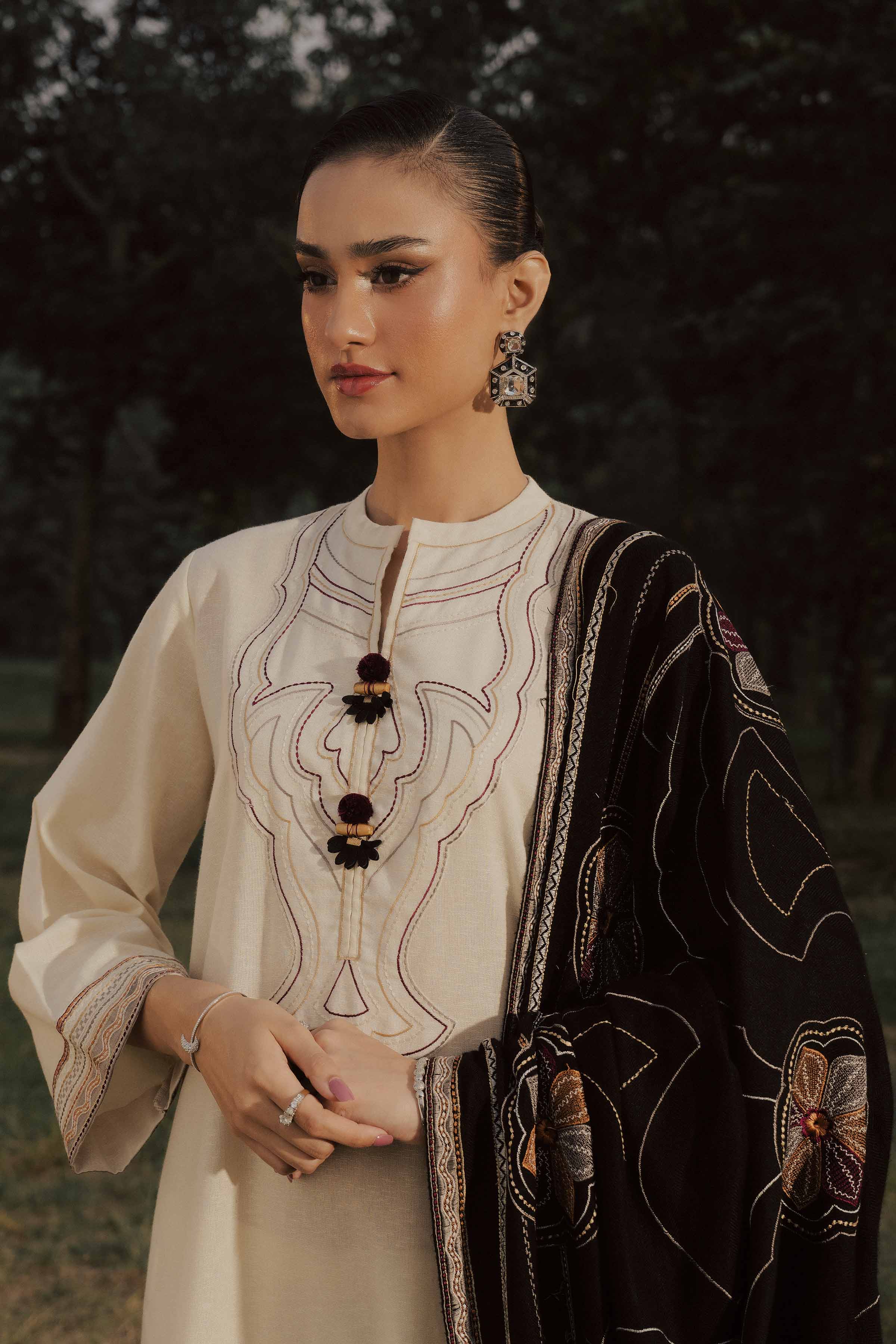 3 Piece - Embroidered Suit - PW25-442 - Image 5