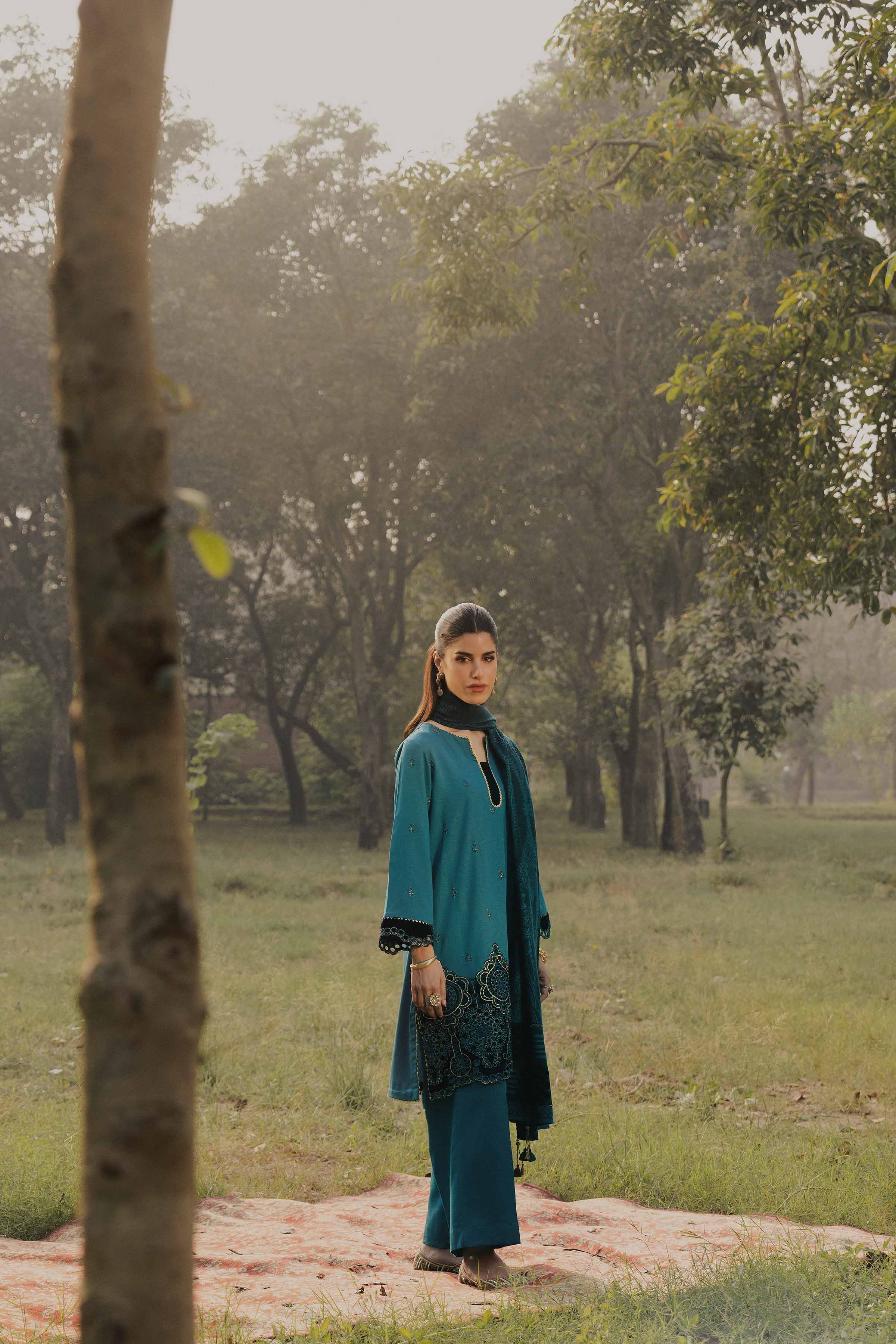 3 Piece - Embroidered Suit - PW25-490 - Image 3