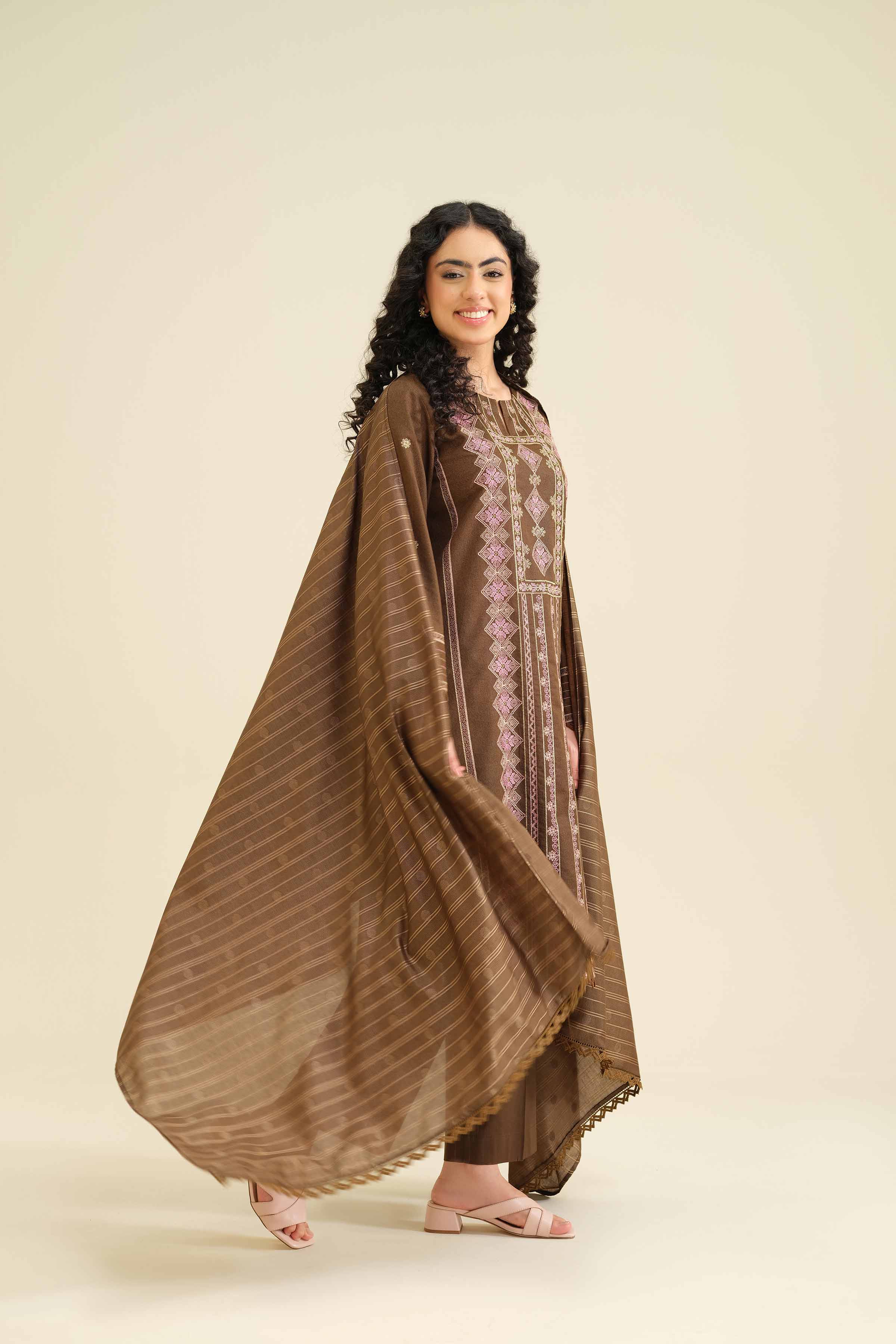 3 Piece - Embroidered Suit - PW25-63 - Image 4