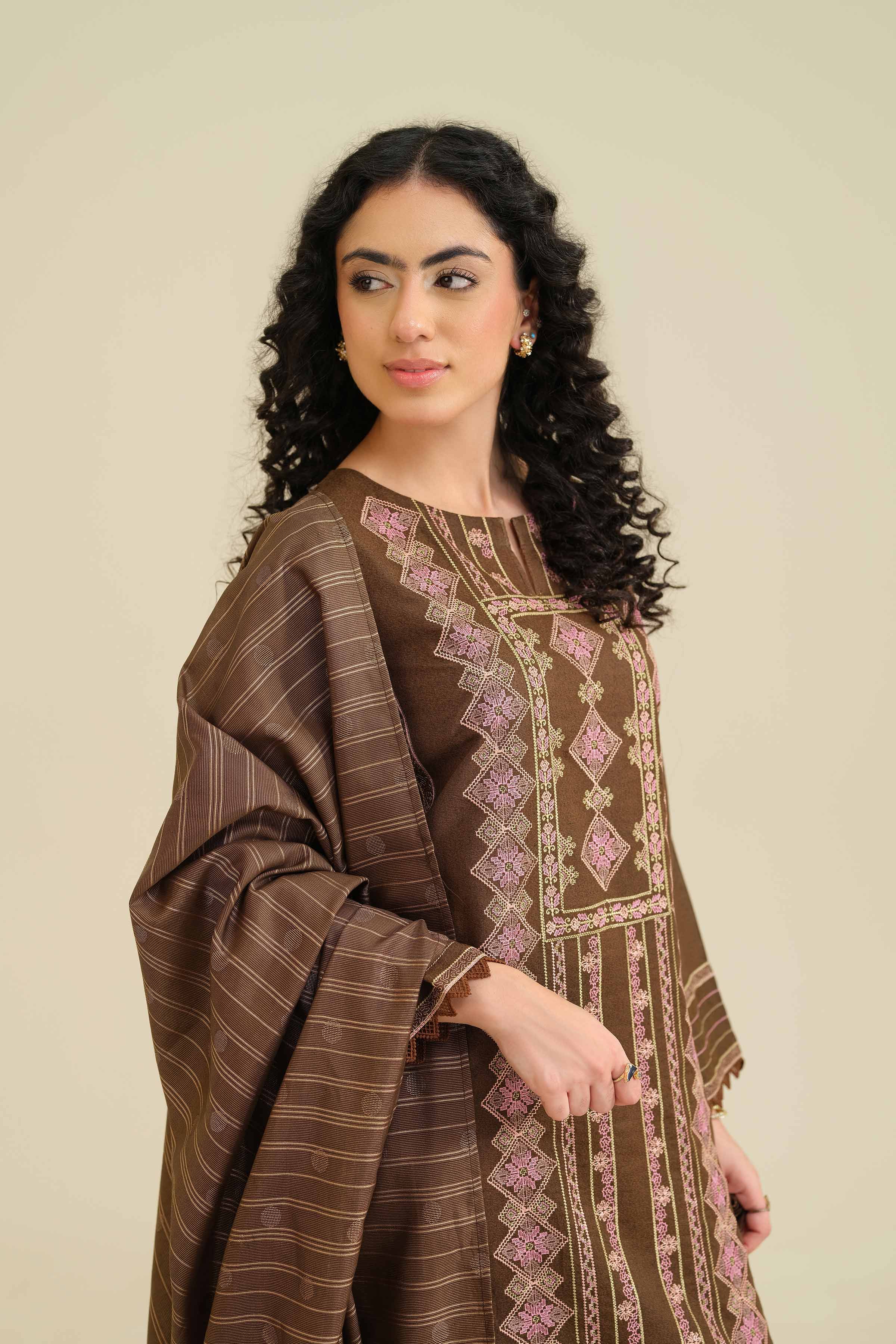 3 Piece - Embroidered Suit - PW25-63 - Image 6