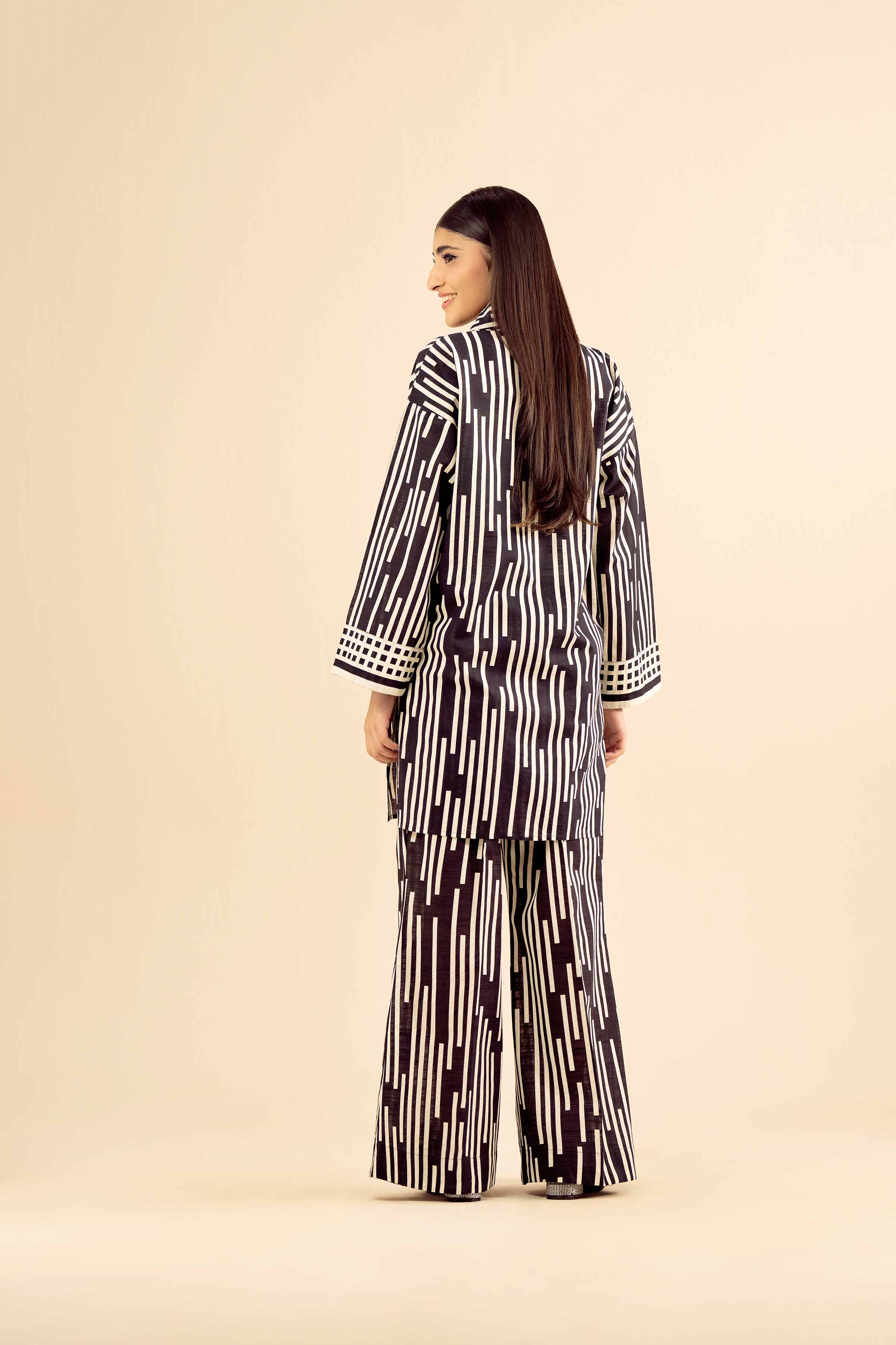 2 Piece - Printed Suit - PW25-70 - Image 3